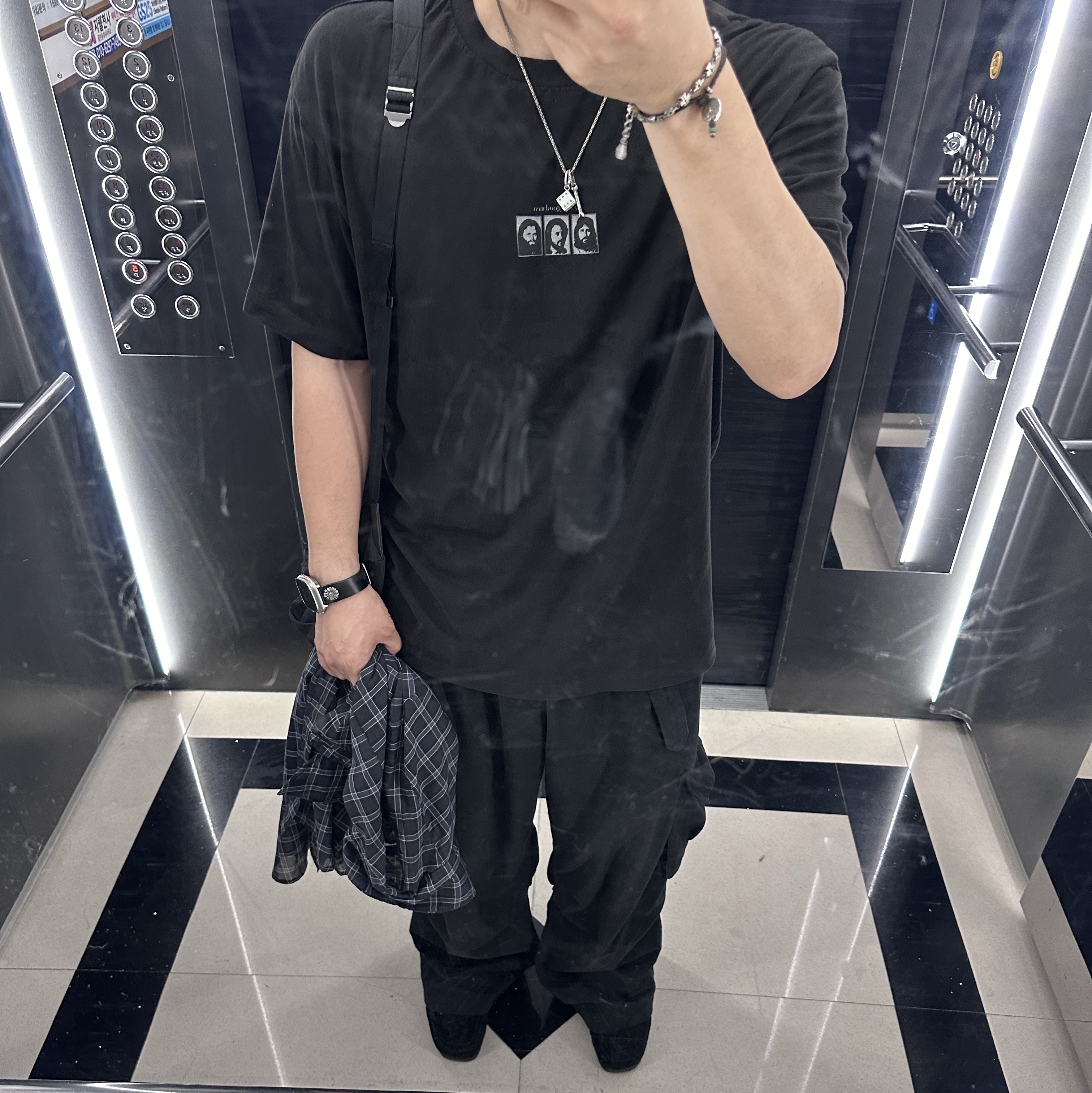 Polyteru 1/2 Graphic T-Shirt 'A Few Good Men' Washed Black, Polyteru Belted Cargo Pants 1.2v Black 착용 스타일