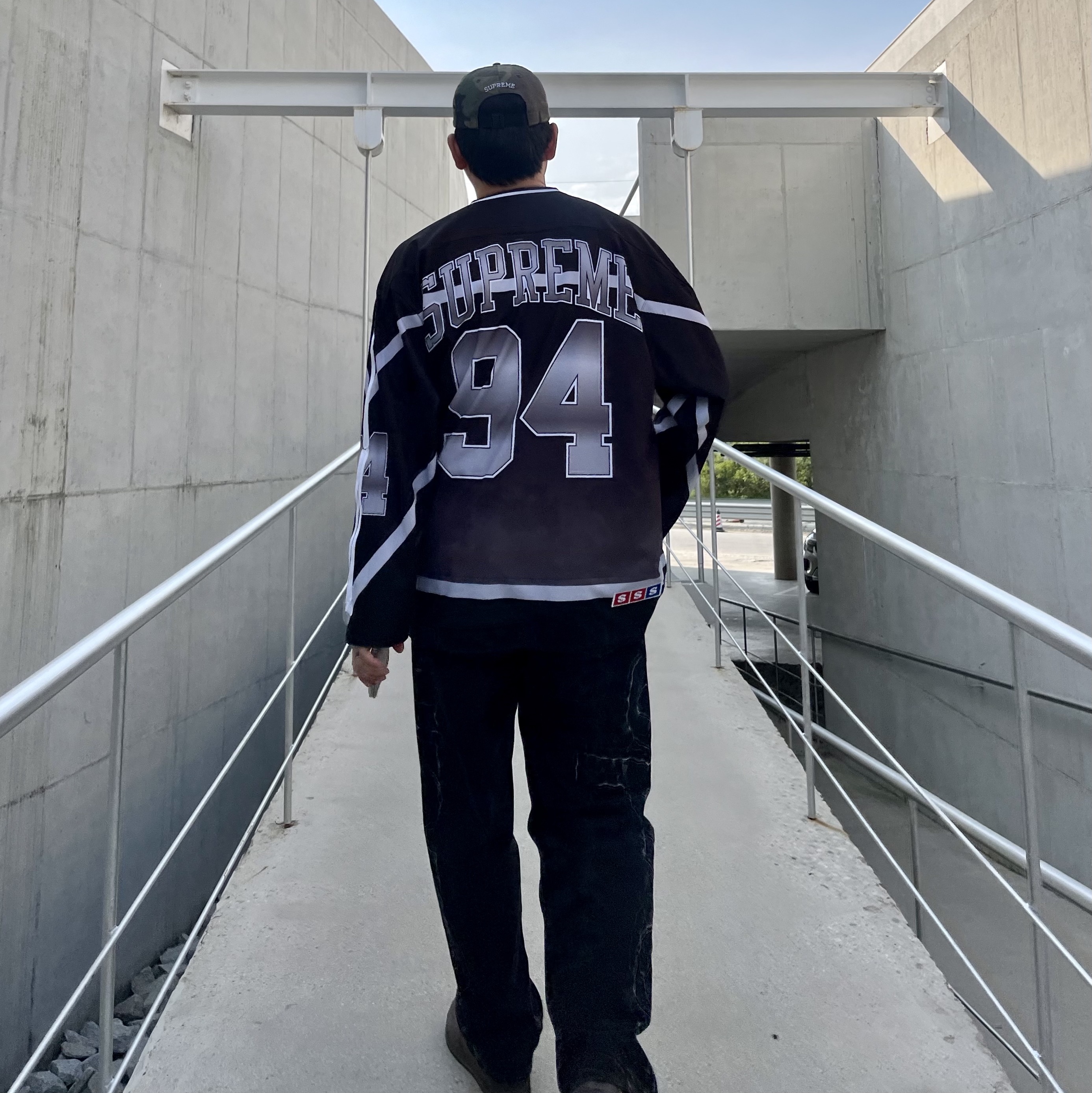 Supreme Bones Hockey Jersey Black - 23FW, Supreme Shibori Loose Fit Jean Black - 23SS 착용 스타일