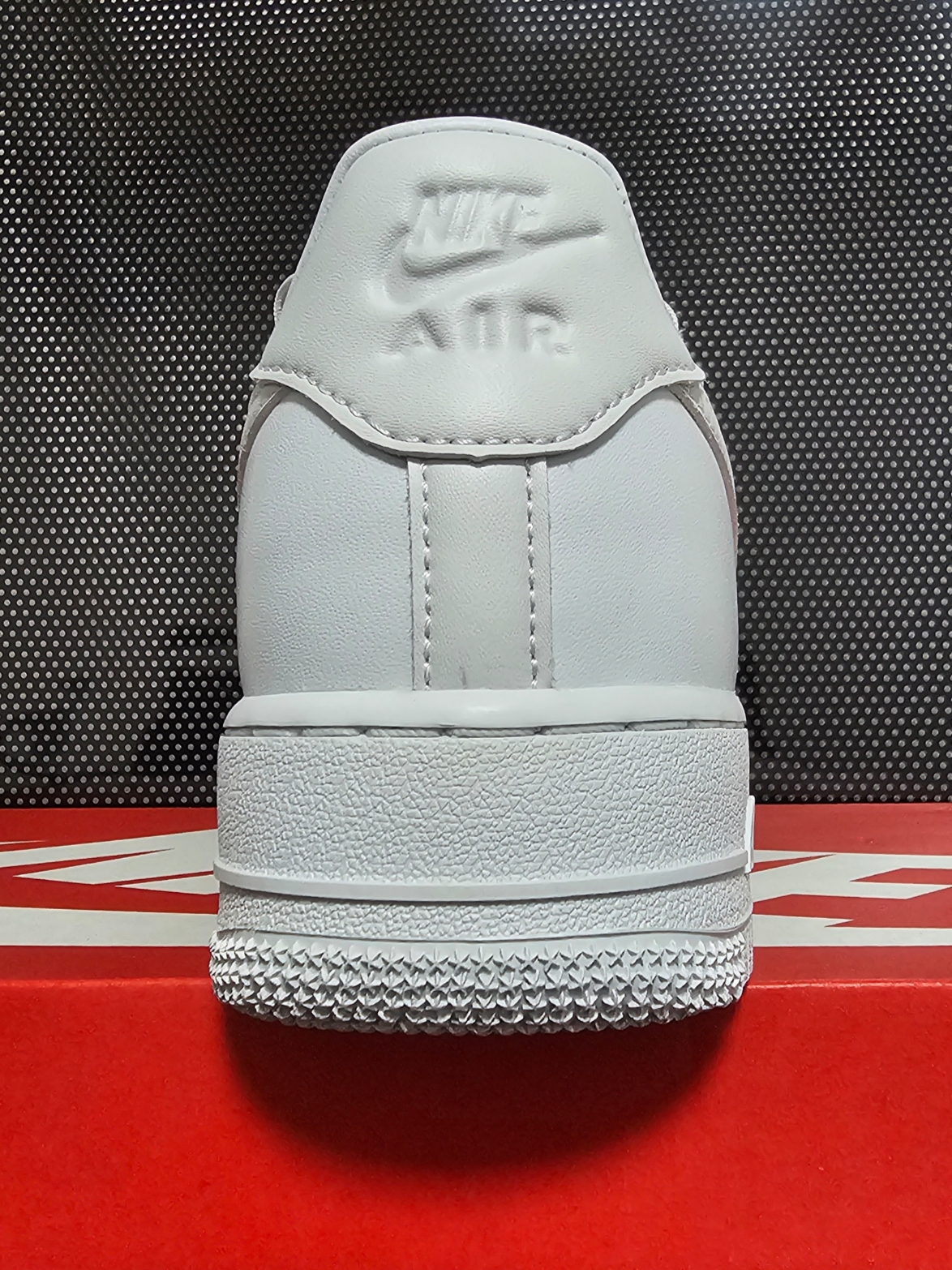 Nike Air Force 1 '07 Fresh Photon Dust 착용 스타일