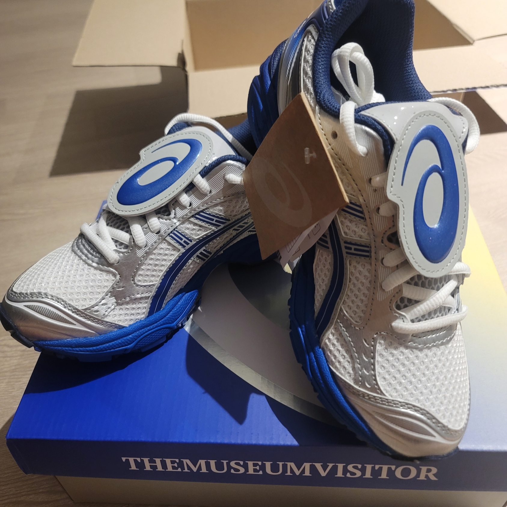 Asics x The Museum Visitor Gel-Kayano 14 Polar Shade Illusion Blue 착용 스타일 - 2