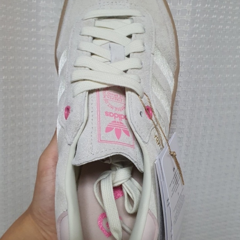 (W) Adidas Sambae Ivory Pink Fusion - Foot Locker Exclusive 착용 스타일