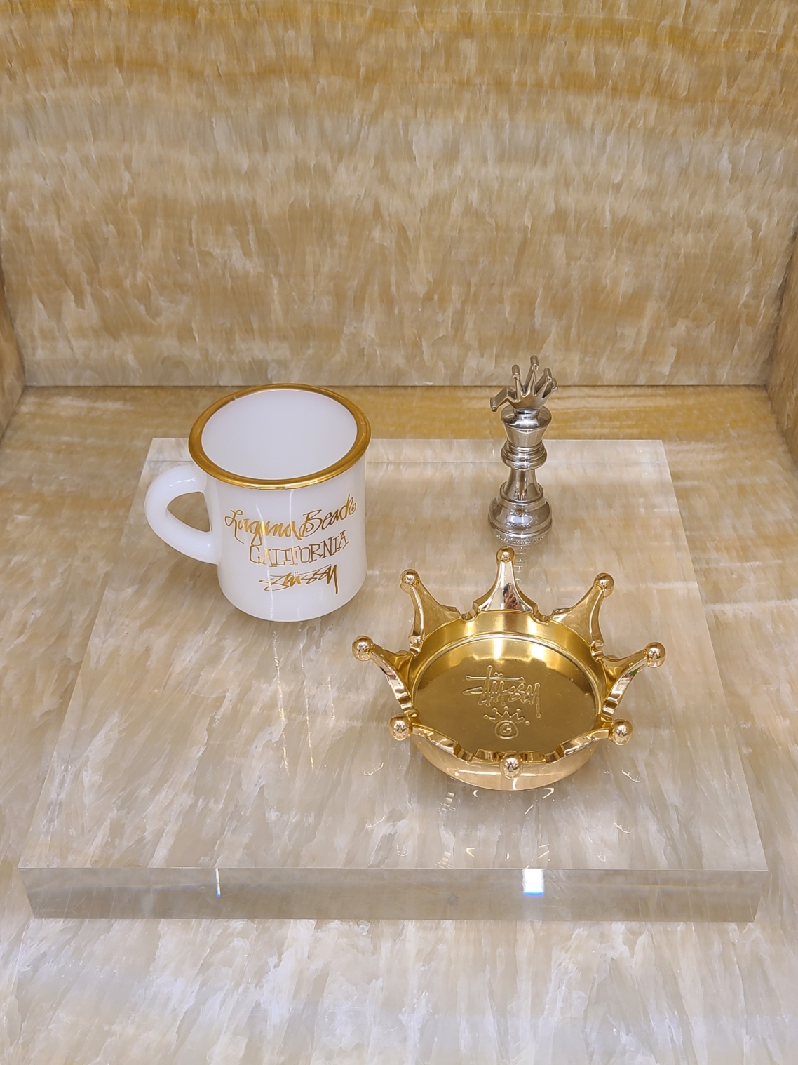 Stussy Crown Ashtray Brass, Stussy Chess Piece Bottle Opener Silver μ°©μ© μ€νμΌ - 1