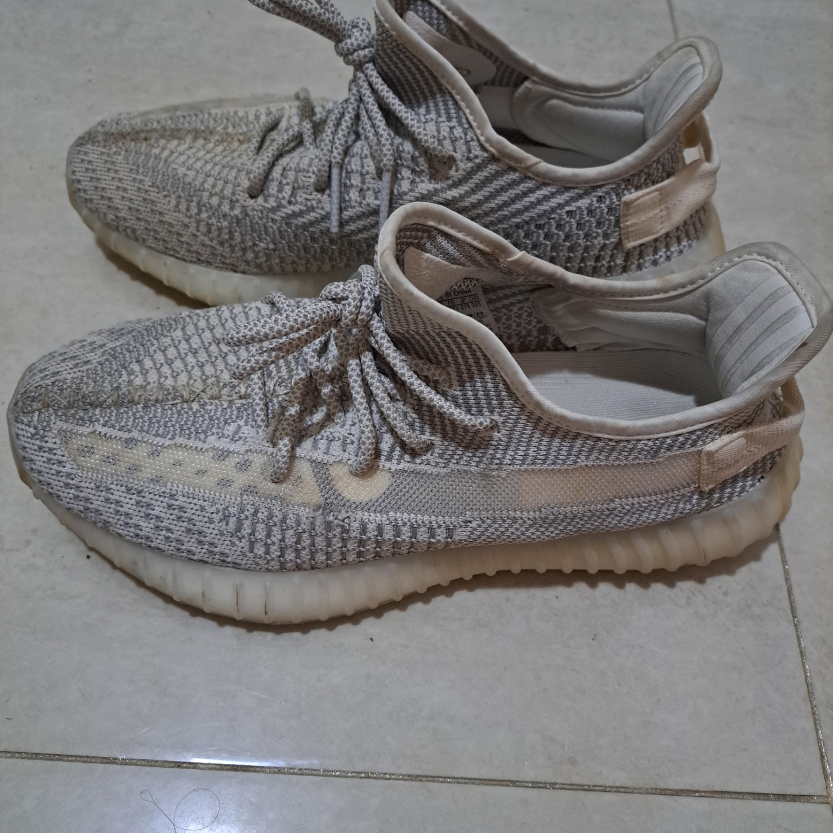 Adidas Yeezy Boost 350 V2 Static 2023 착용 스타일