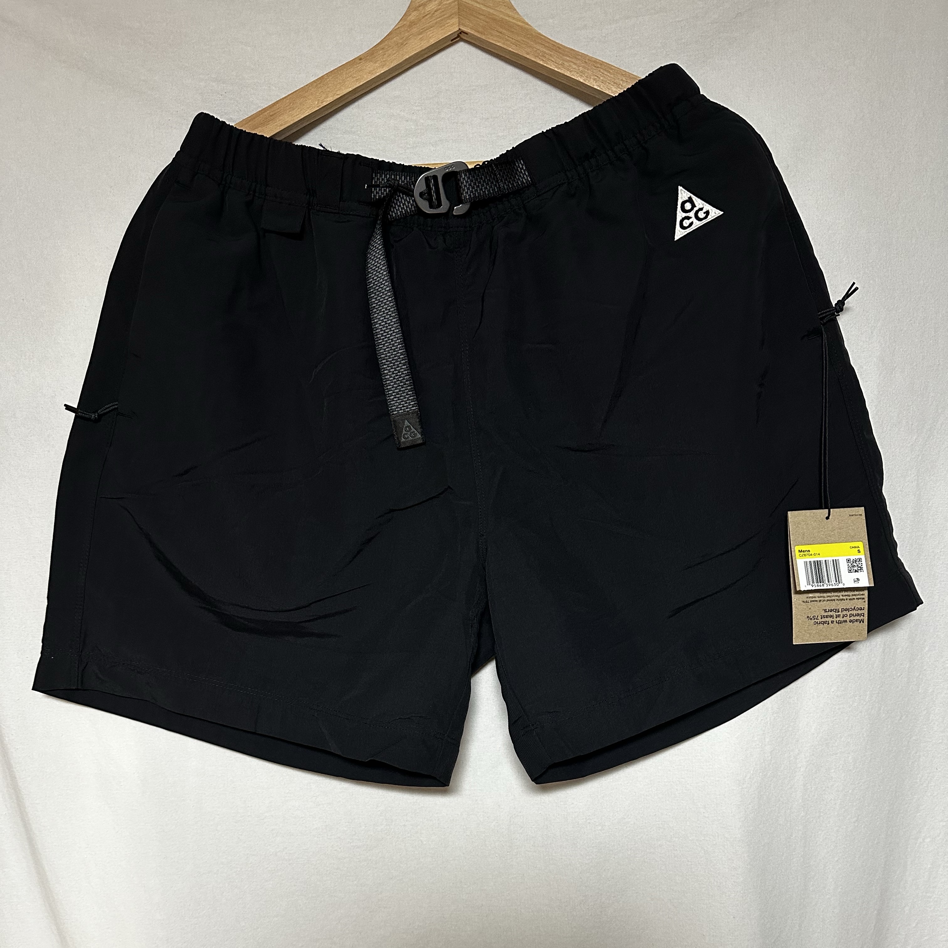 Nike NRG ACG Trail Shorts Black Dark Smoke Grey - US/EU 착용 스타일