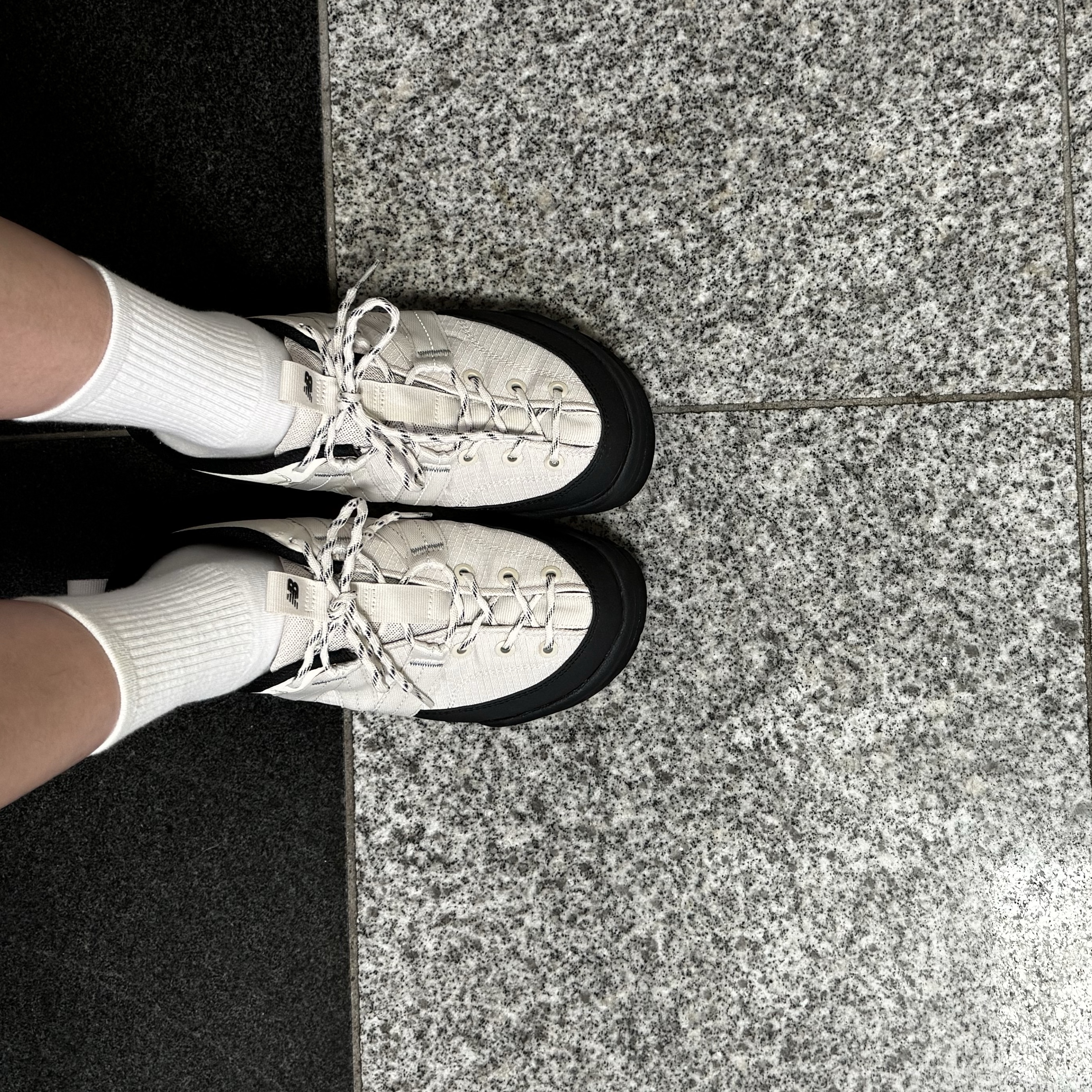 New Balance CRV Mule V3 Ivory 착용 스타일