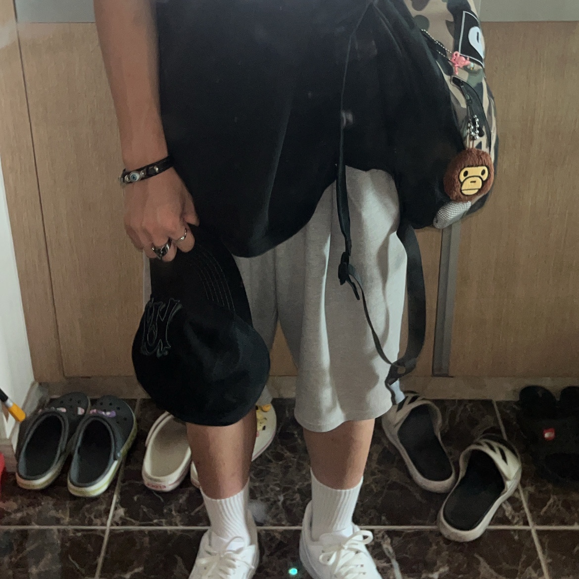BAPE ABC Milo All Friends Mini Backpack Green, Nike Air Force 1 '07 Low White 착용 스타일