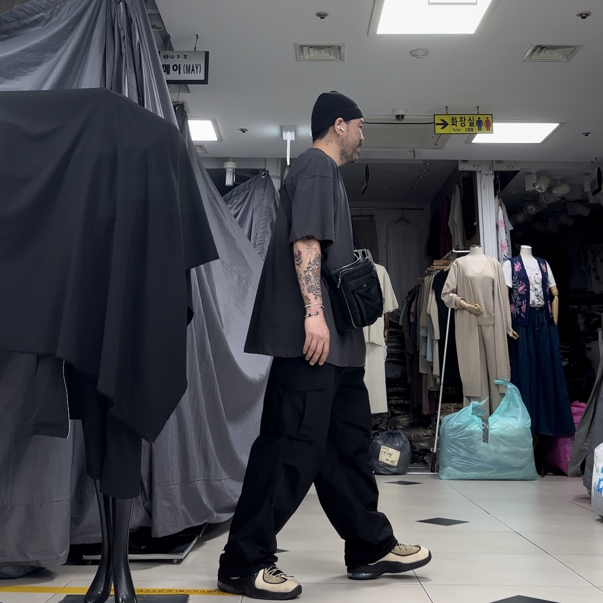 Nike x Stussy Air Penny II Rattan and Limestone 착용 스타일 - 2