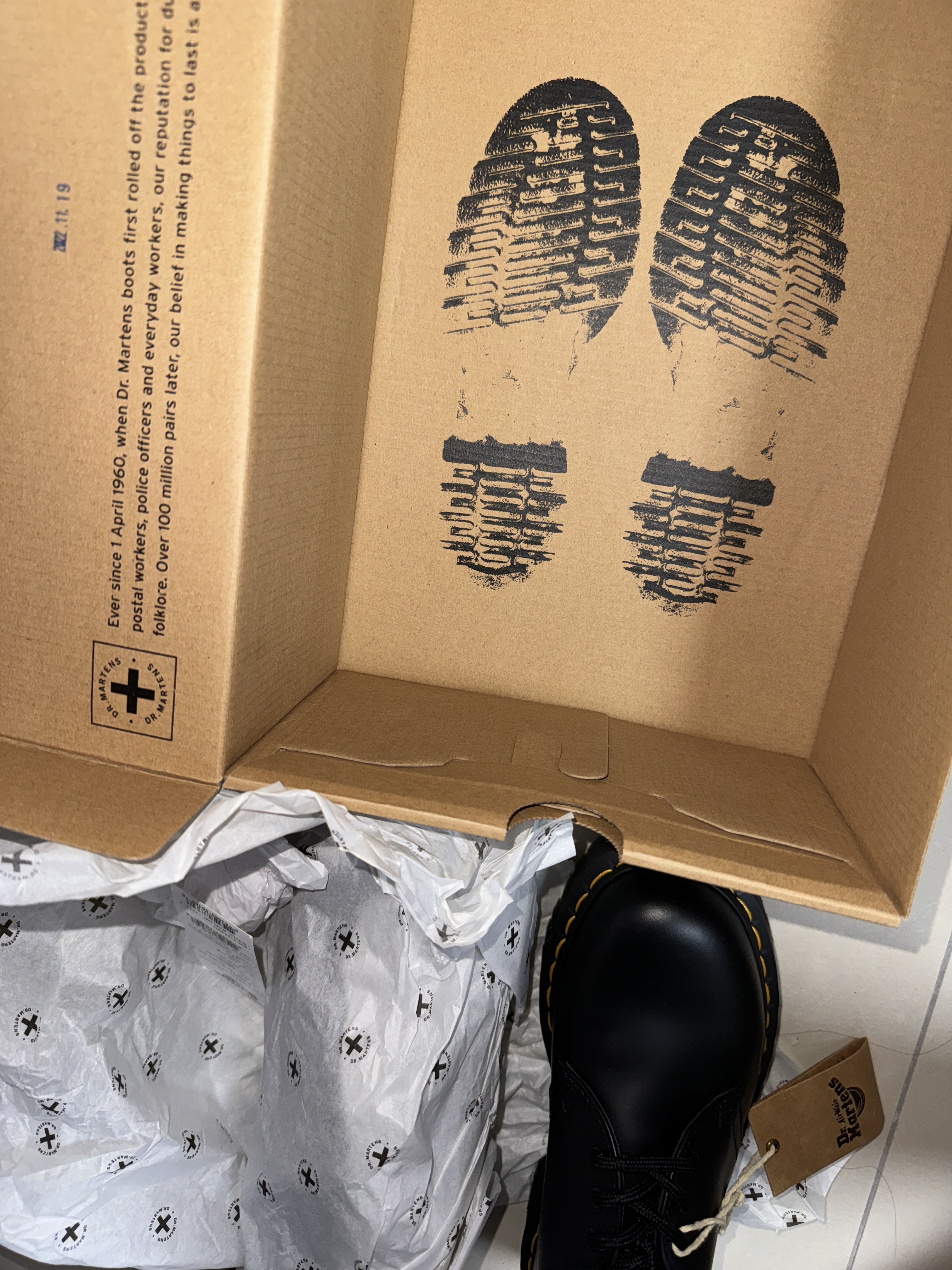Dr. Martens 1461 Bex Black 착용 스타일 - 3