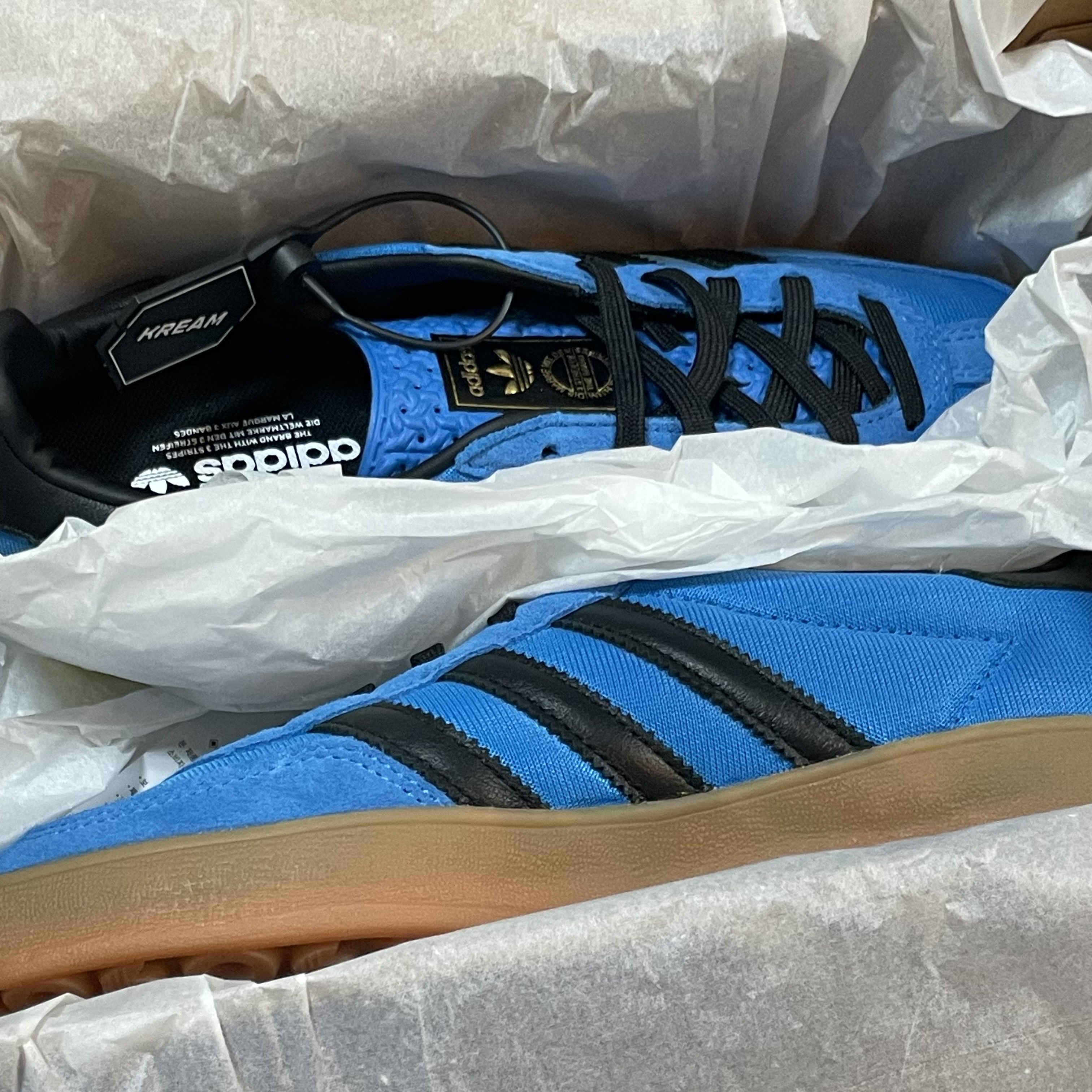 Adidas Gazelle Indoor Bright Blue Core Black 착용 스타일 - 1