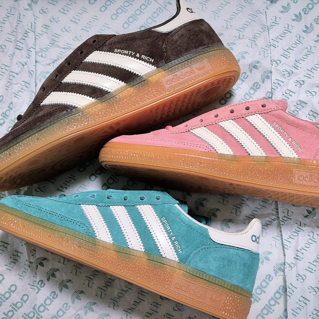Adidas x Sporty & Rich Spezial Handball Auburn Cream White, Adidas x Sporty & Rich Spezial Handball Pantone Cream White 착용 스타일 - 2