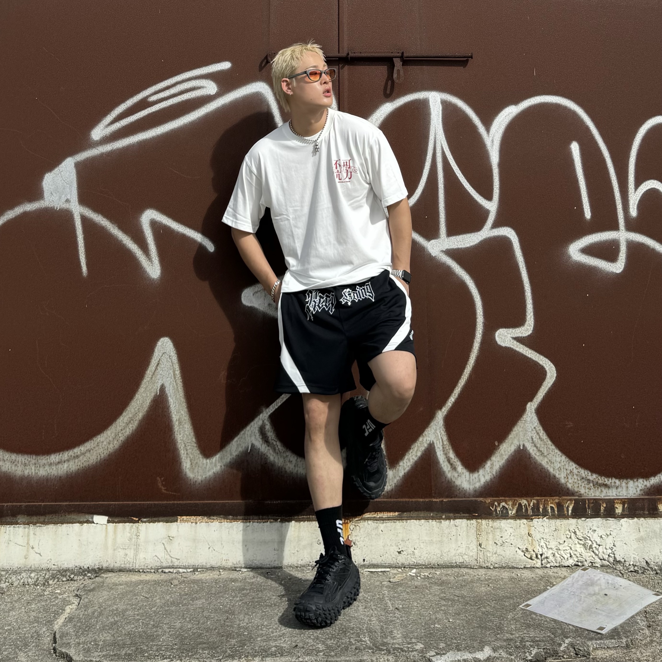 Balenciaga Defender Sneakers Black 착용 스타일 - 3