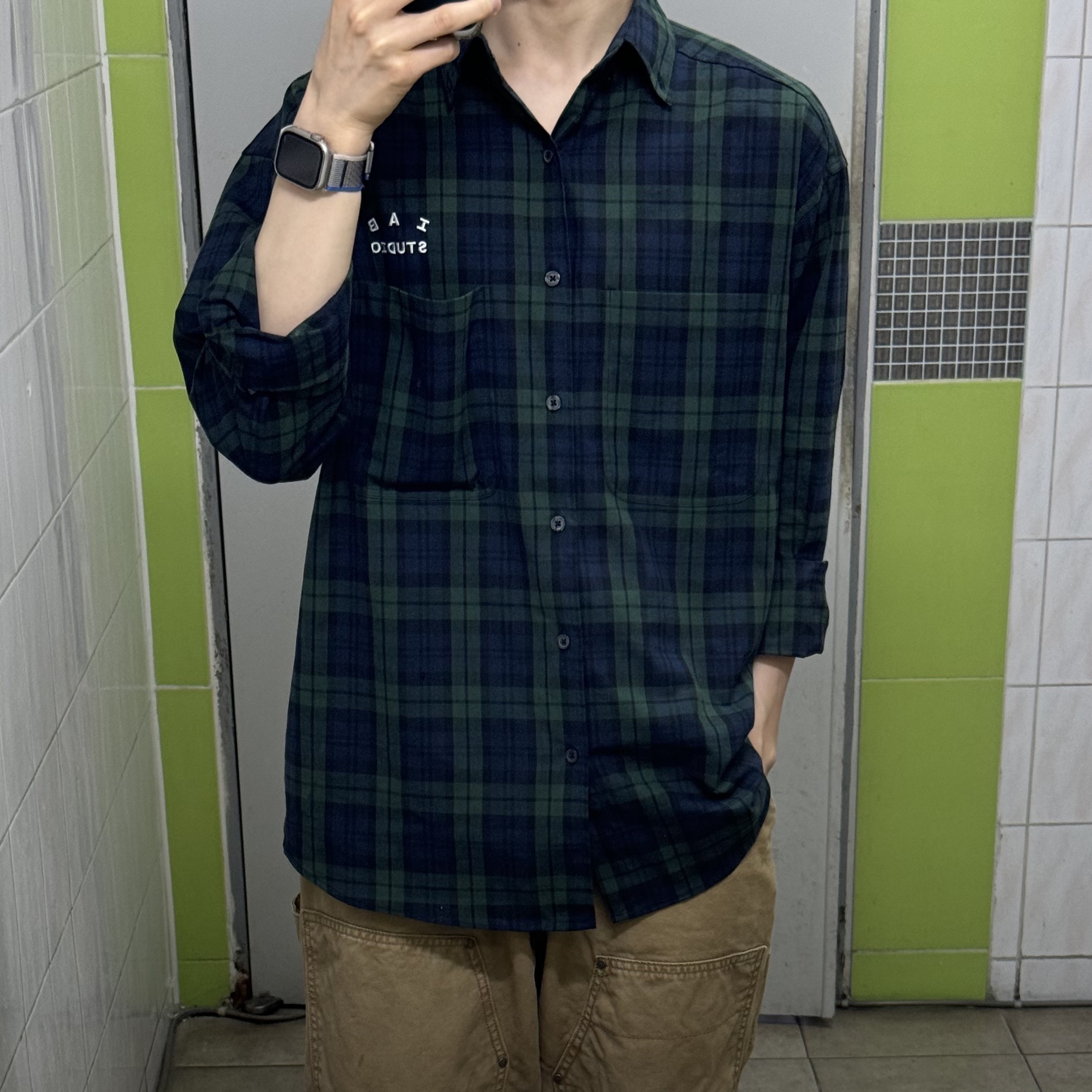 IAB Studio Blackwatch Tartan Shirt Blue Green 착용 스타일