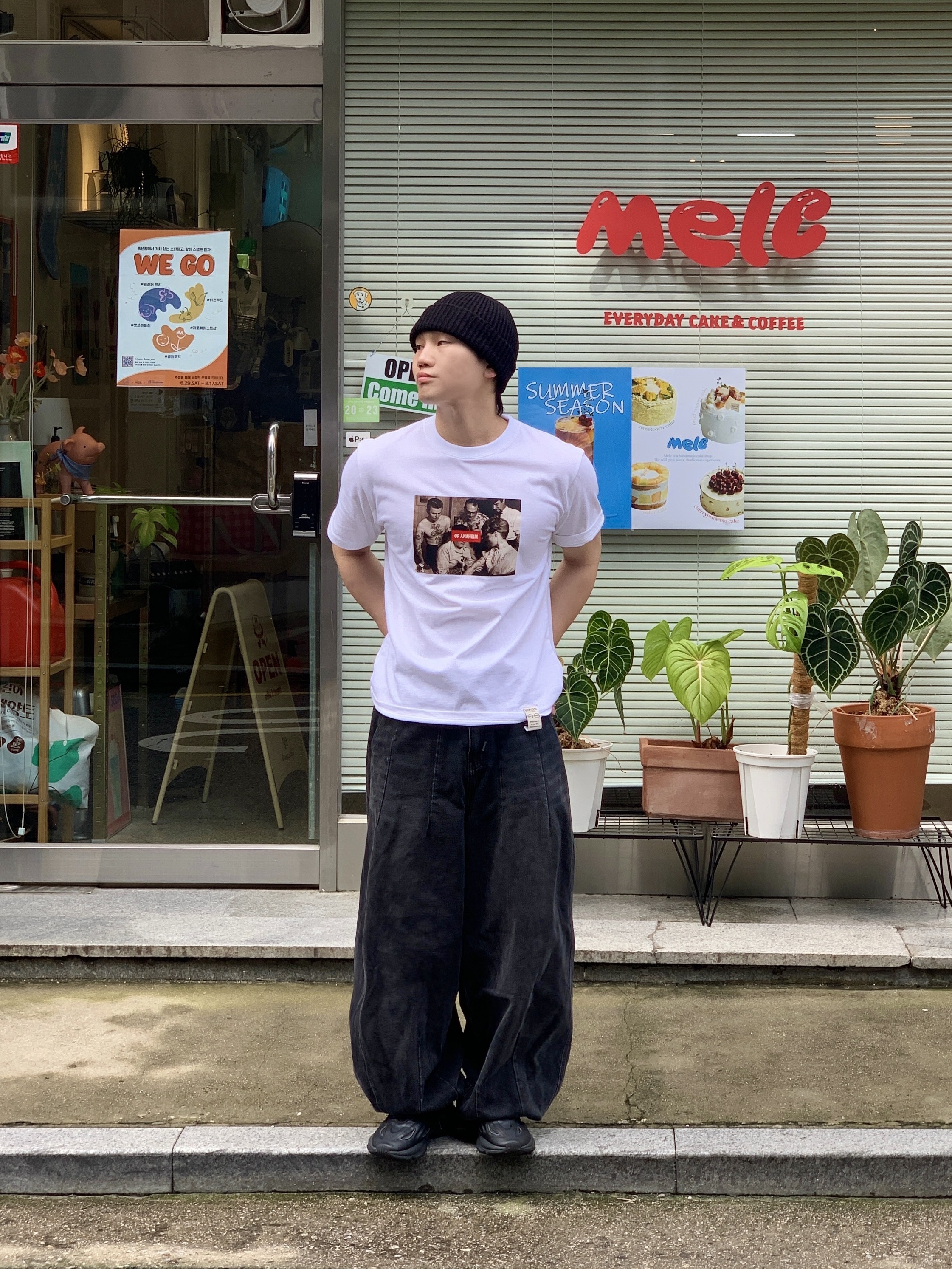 Adidas Ozweego Core Black 착용 스타일 - 1