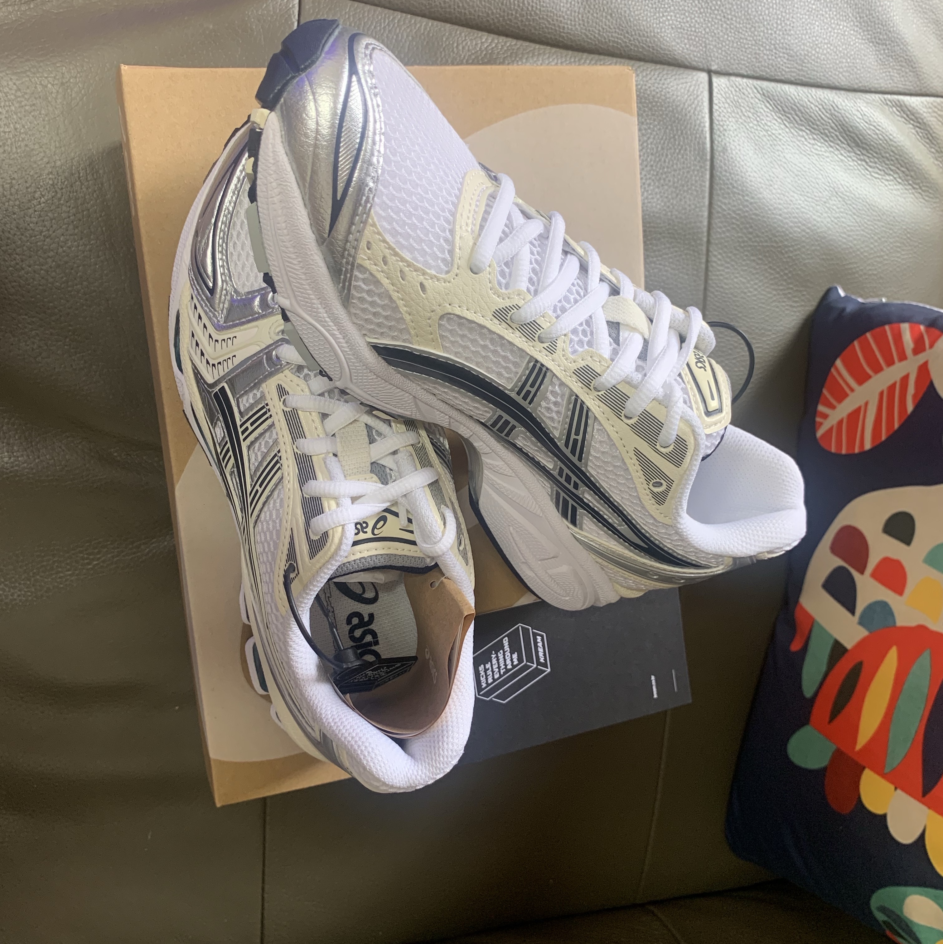 (W) Asics Gel-Kayano 14 White Midnight 착용 스타일 - 5