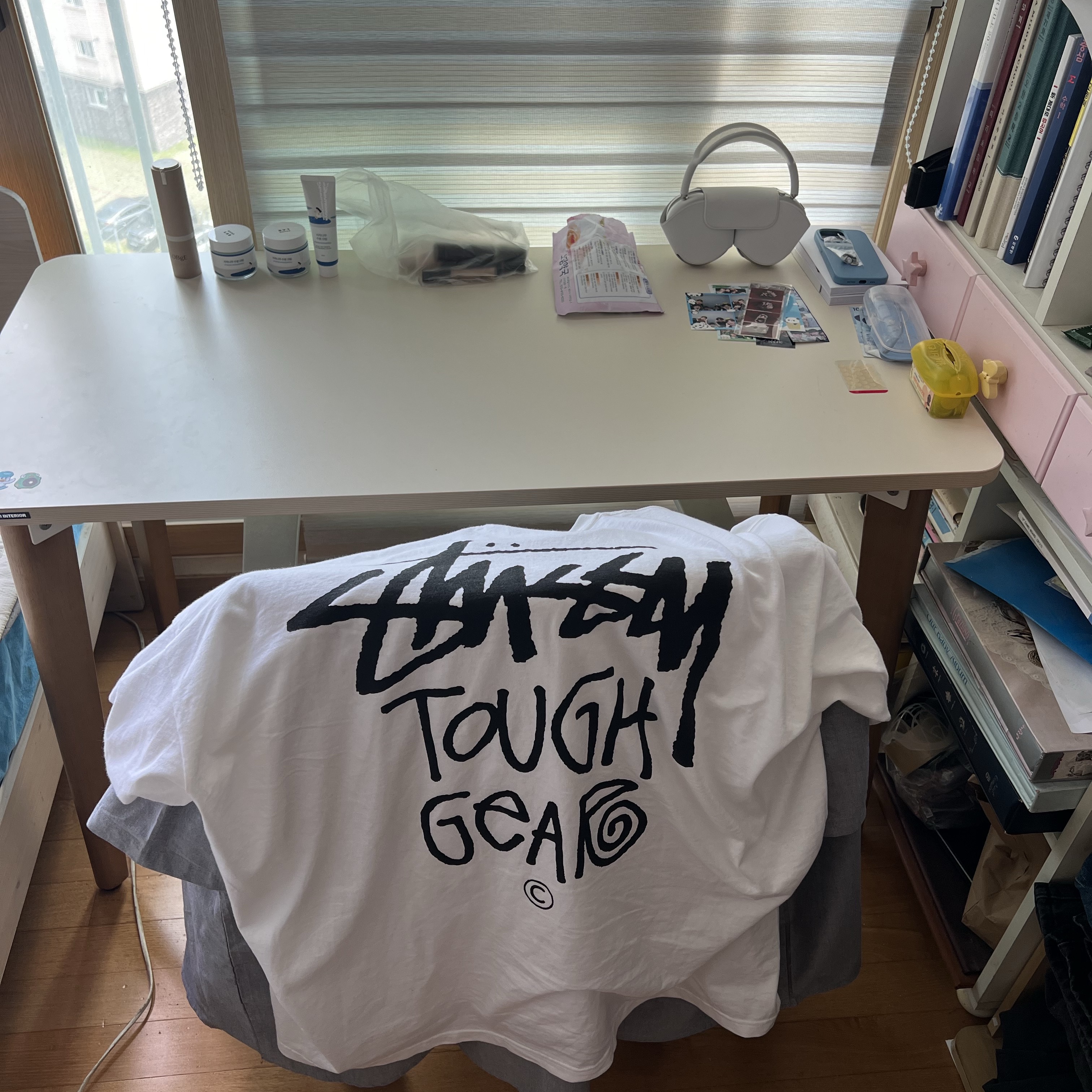 Stussy Tough Gear T-Shirt White 착용 스타일