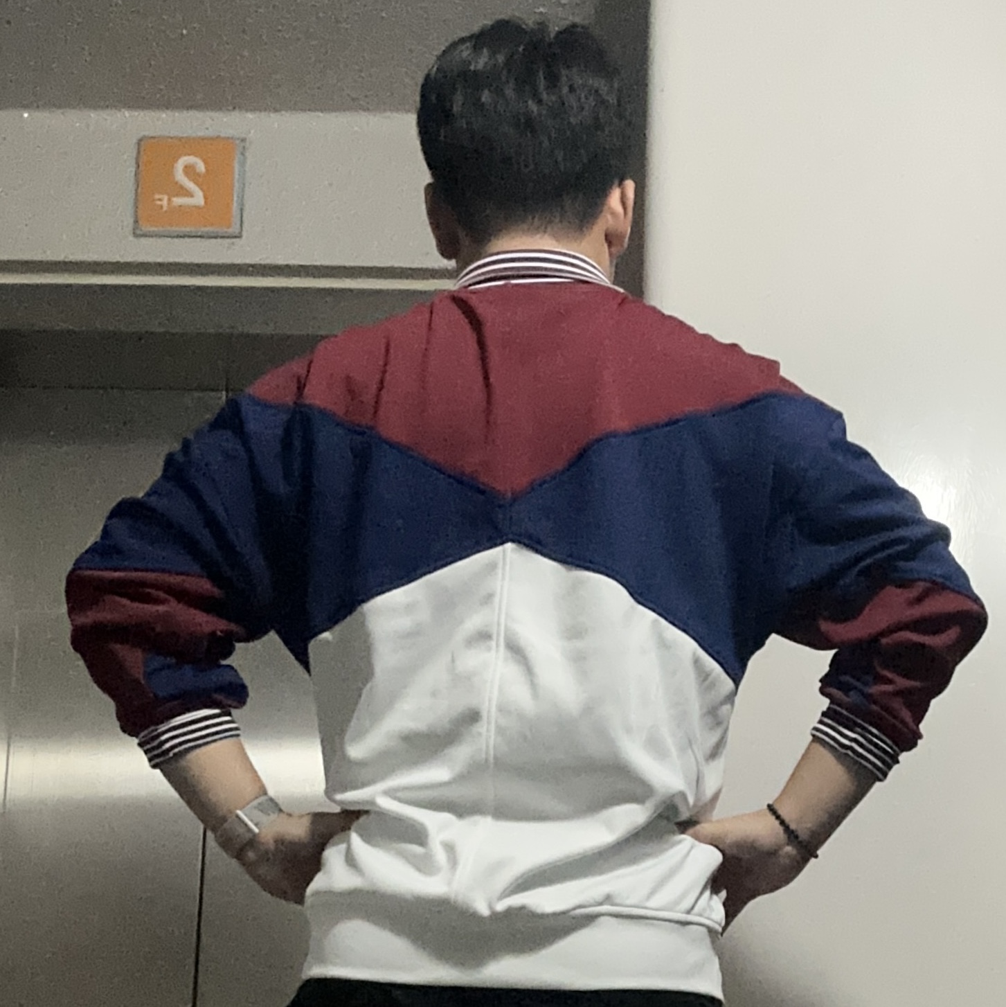 Nike England Dri-Fit Academy Pro Home Soccer Jacket White, Apple AirPods Pro 2nd Gen (Korean Ver.) 착용 스타일 - 3