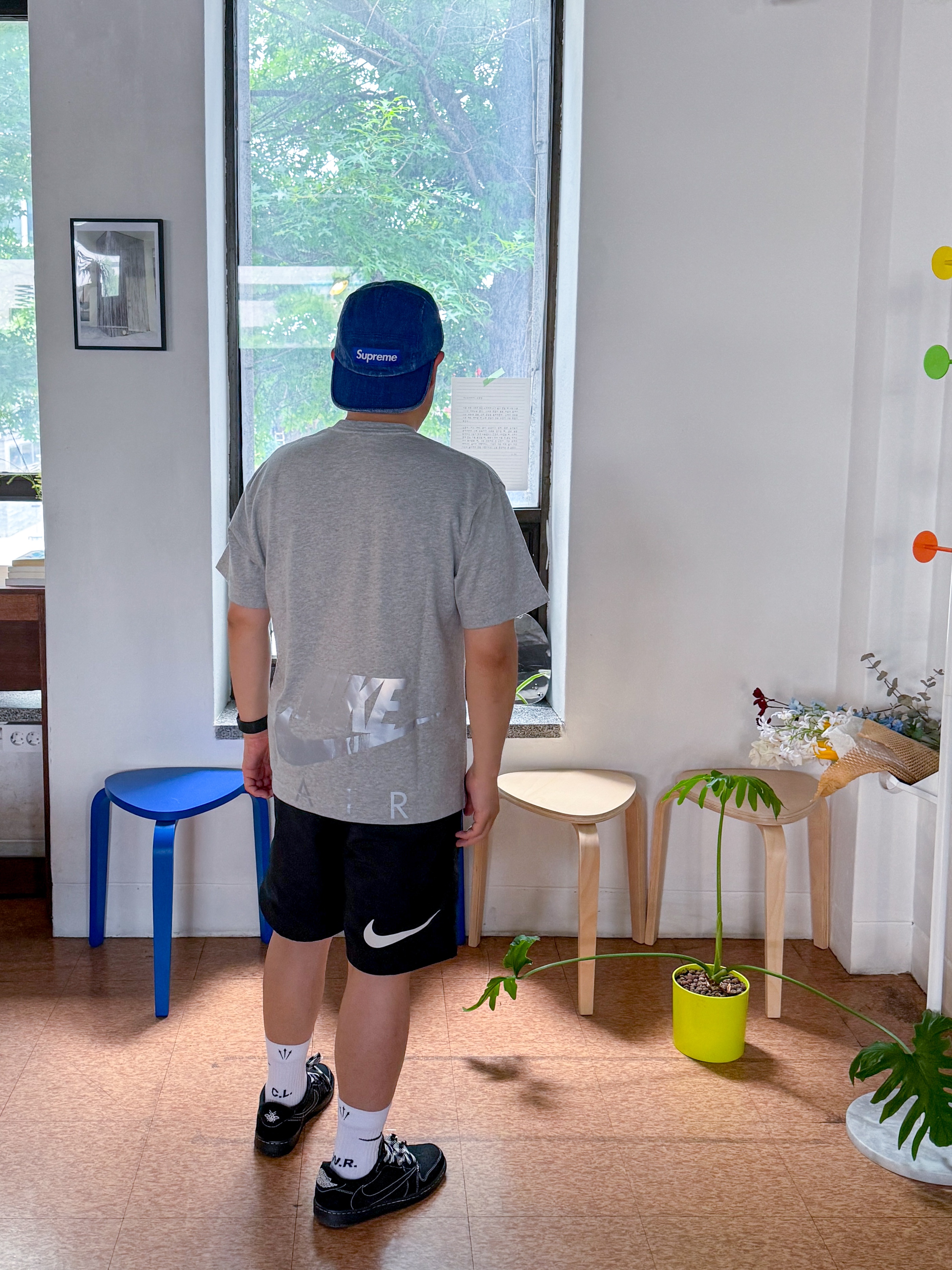Nike x Kim Jones Oversized T-Shirt Grey Heather - Asia, Nike x Stussy Shorts Black (FJ9167-010) 착용 스타일