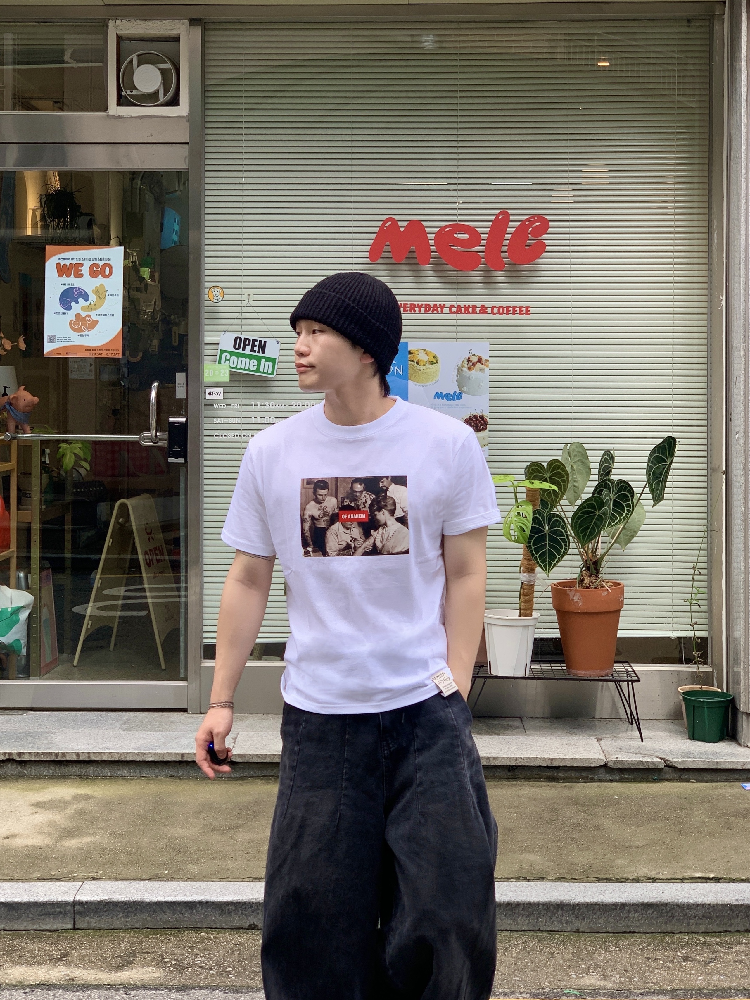 Adidas Ozweego Core Black 착용 스타일 - 2