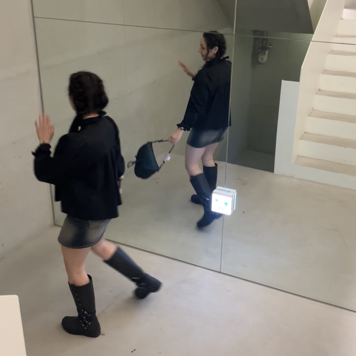 (W) Hunter x Andersson Bell Original 2.0 Tall Boots Black, Dior Saddle Bag Strap Black Ultramatte Calfskin 착용 스타일 - 2