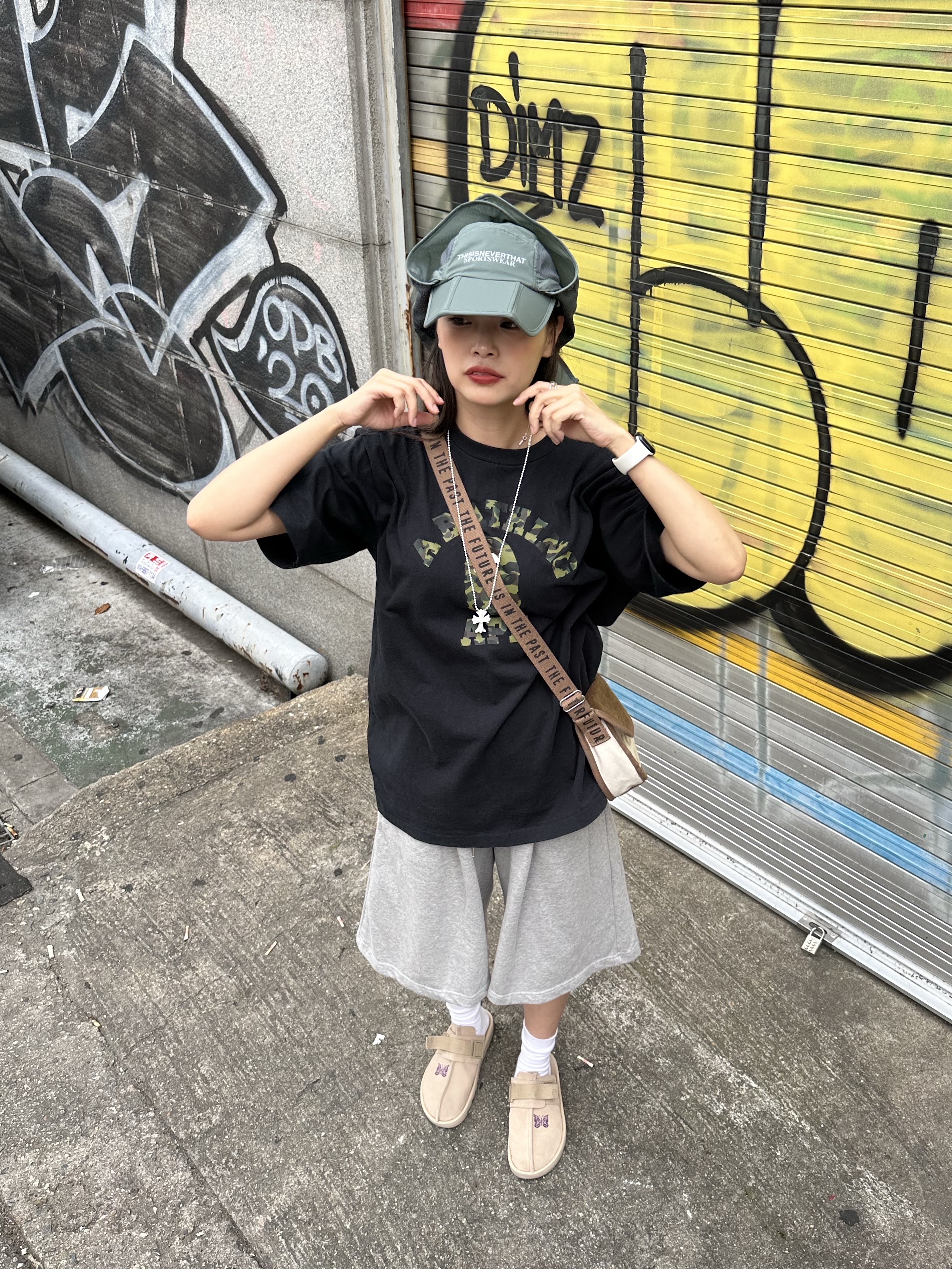 Reebok x Needles Beatnik Beige, Human Made Shoulder Bag Brown 착용 스타일 - 4