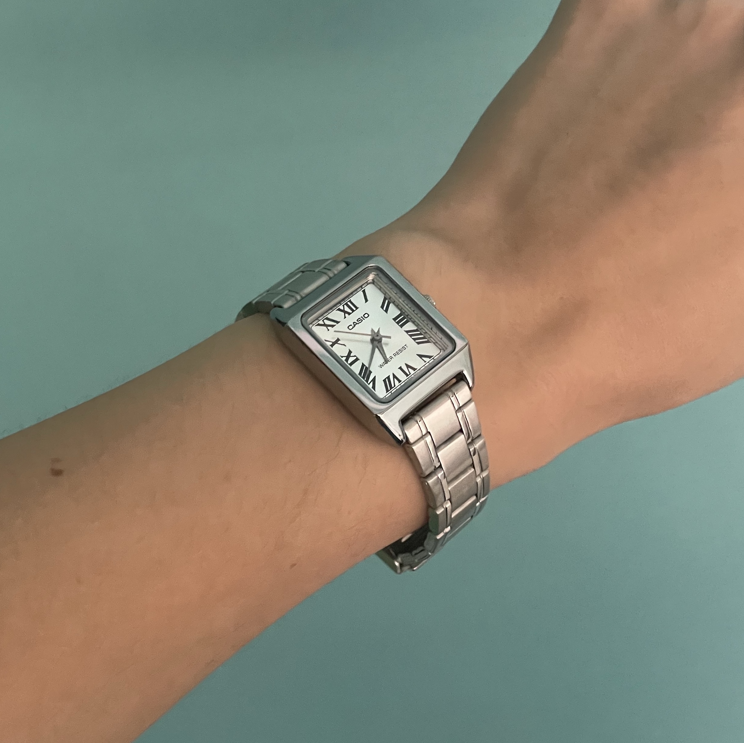 Casio LTP-V007D-7B 착용 스타일