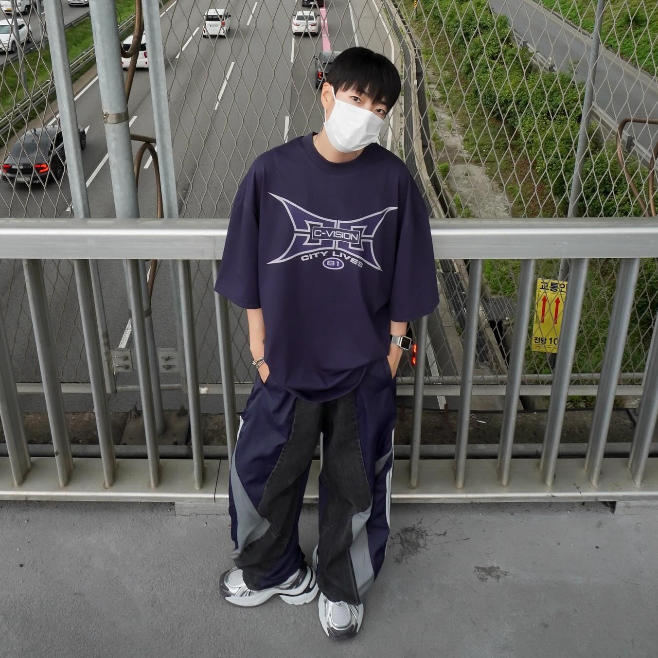 Civision by CSC Hybrid Track Pants Ver.2, Civision by CSC City Lives 81 T-Shirt Navy 착용 스타일 - 2