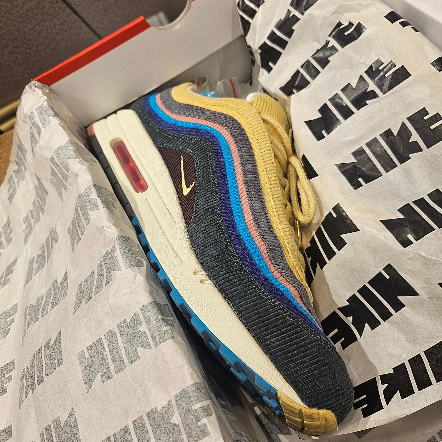 Nike x Sean Wotherspoon Air Max 1/97 착용 스타일 - 1