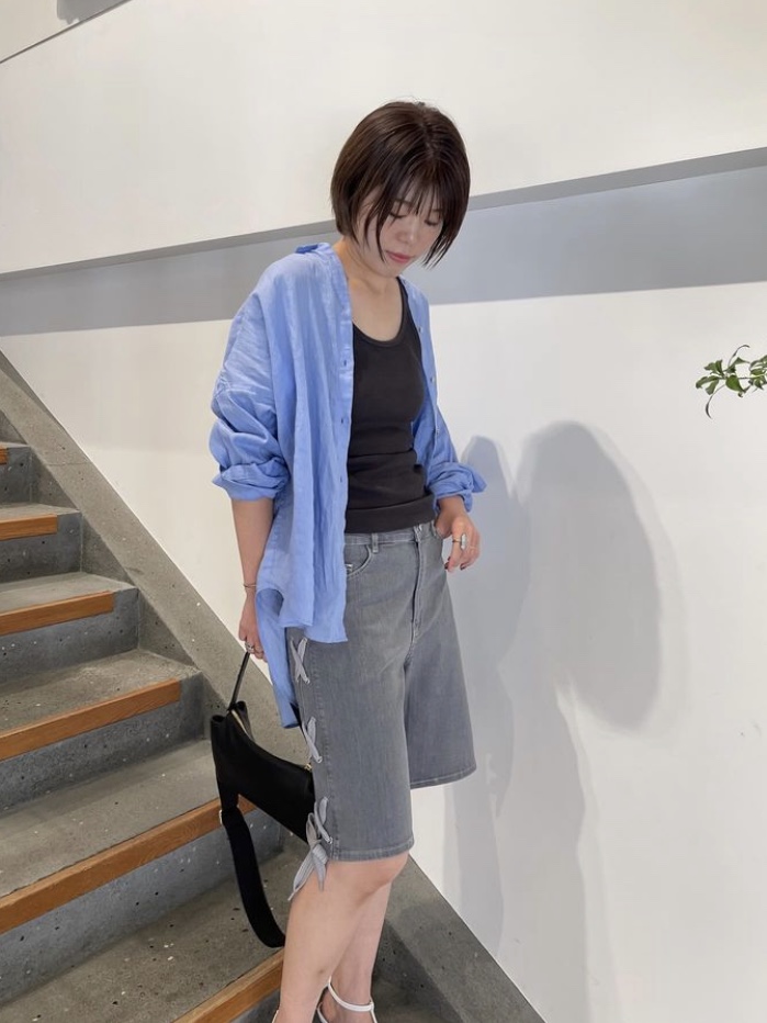Baum Und Pferdgarten Women Neo Grey Worn Out Denim - 24FW 착용 스타일 - 1