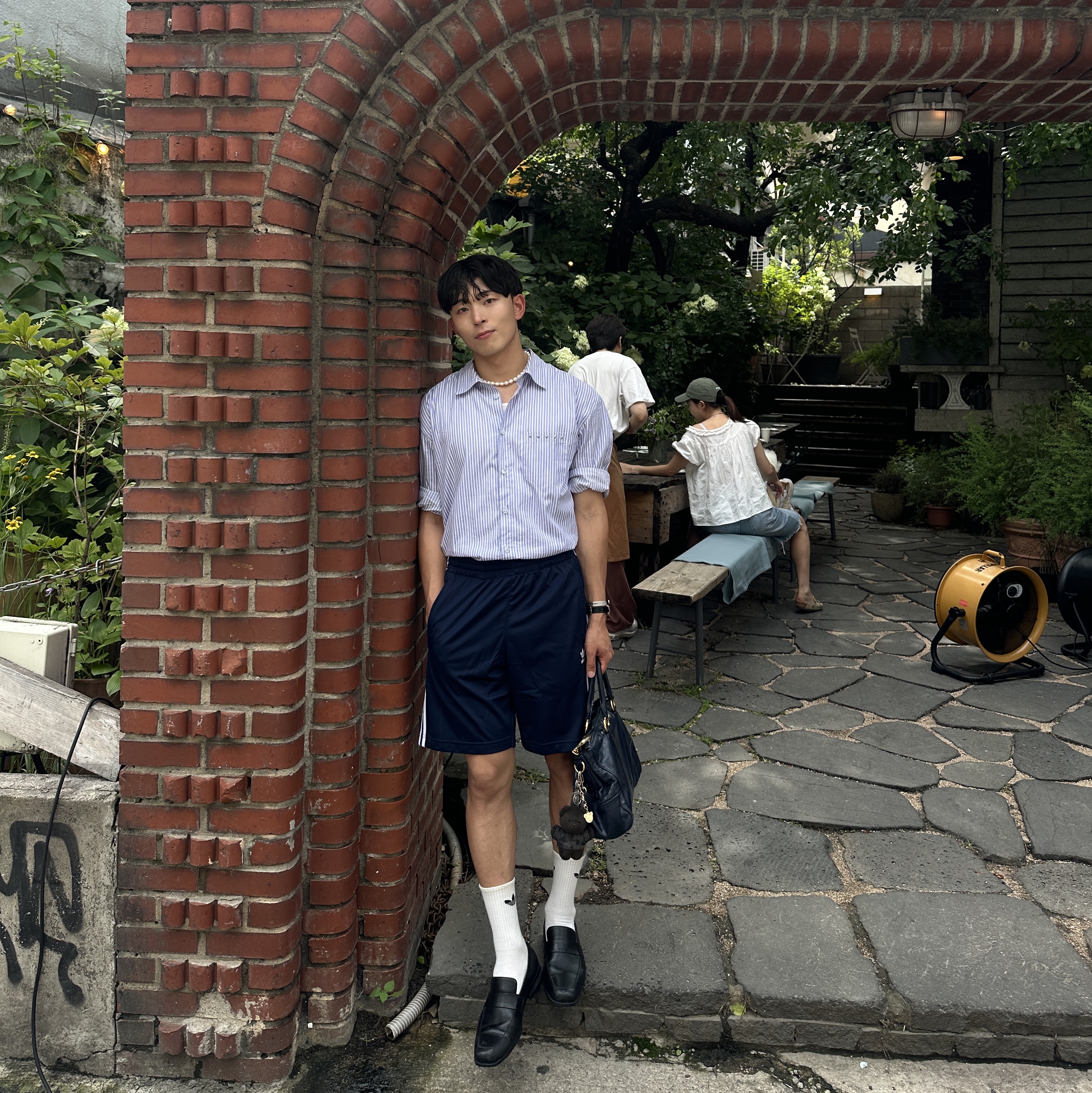 Adidas Adicolor Firebird Shorts Night Indigo - KR Sizing, The Museum Visitor Five Star Stud Pocket Shirts Blue 착용 스타일 - 1