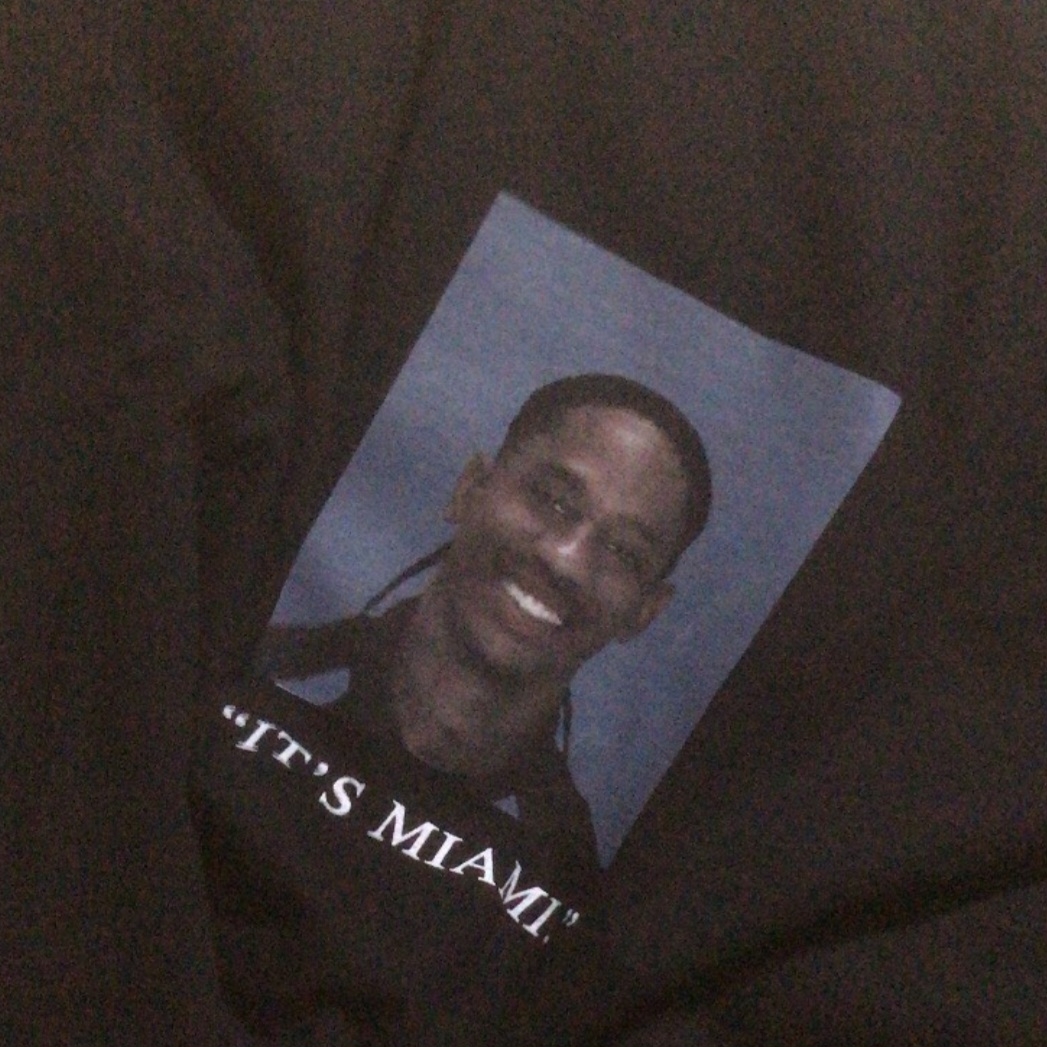 Travis Scott Free the Rage T-Shirt #2 Black 착용 스타일