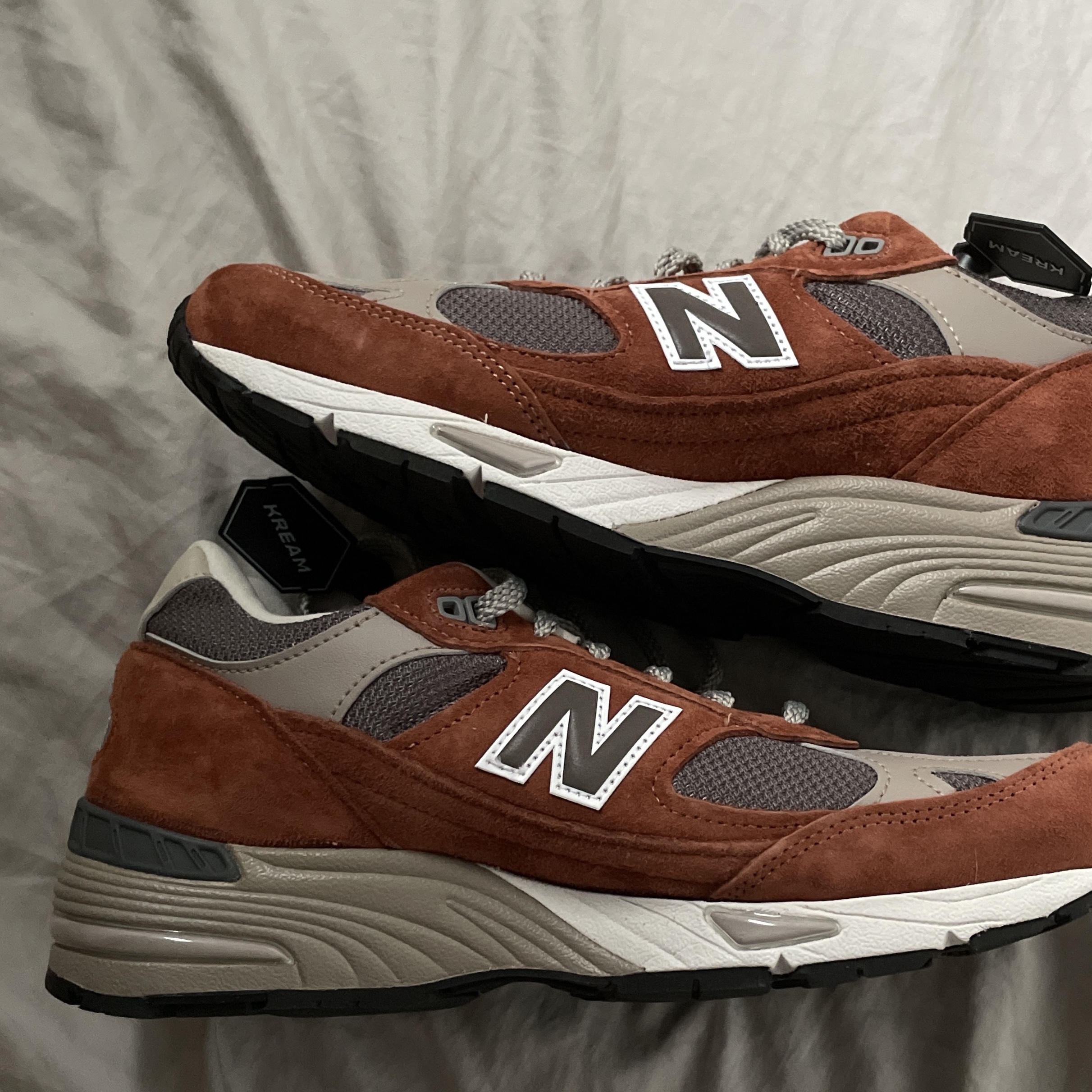 New Balance 991 Made in UK Sequoia Falcon 착용 스타일