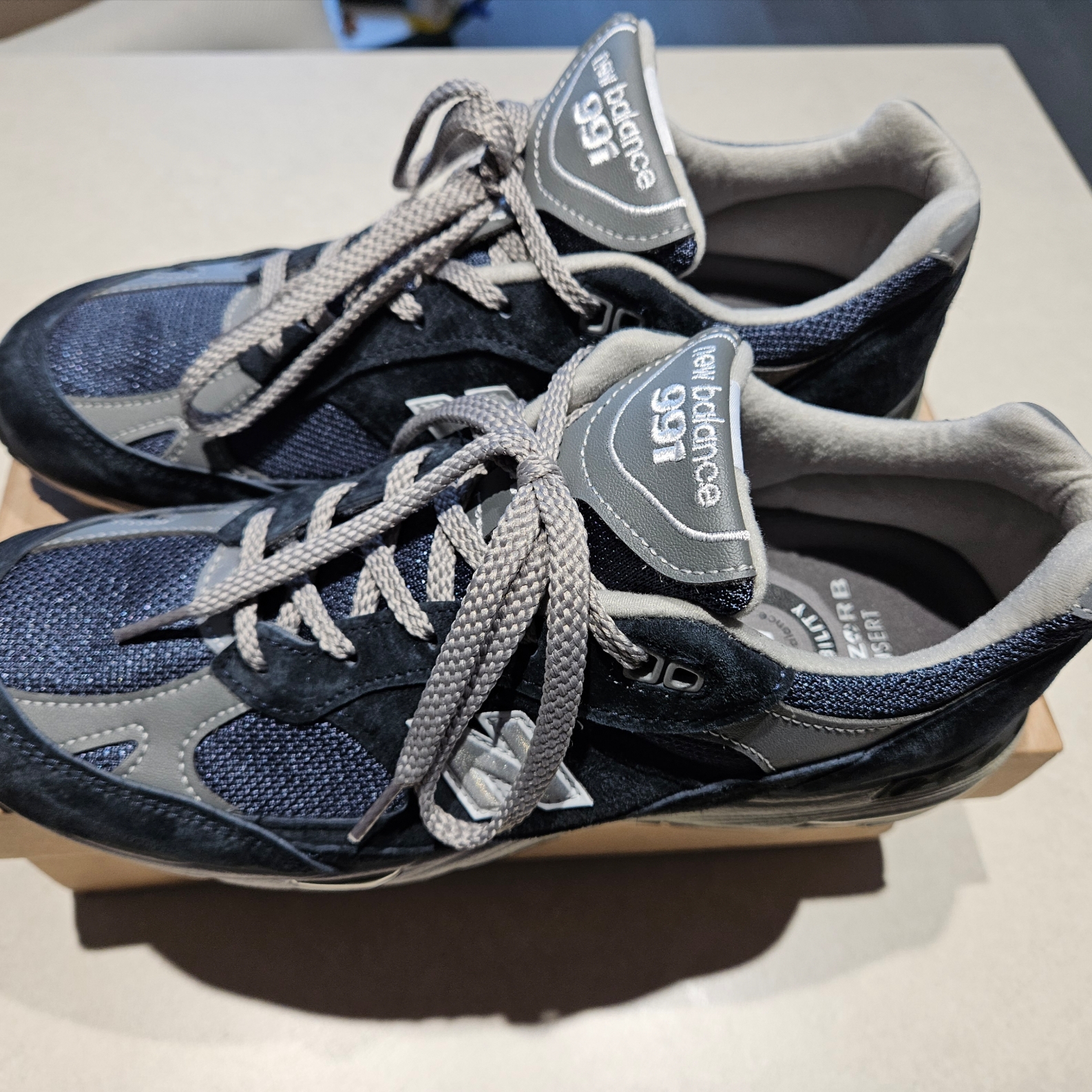 (W) New Balance 991 Made in UK Navy 착용 스타일