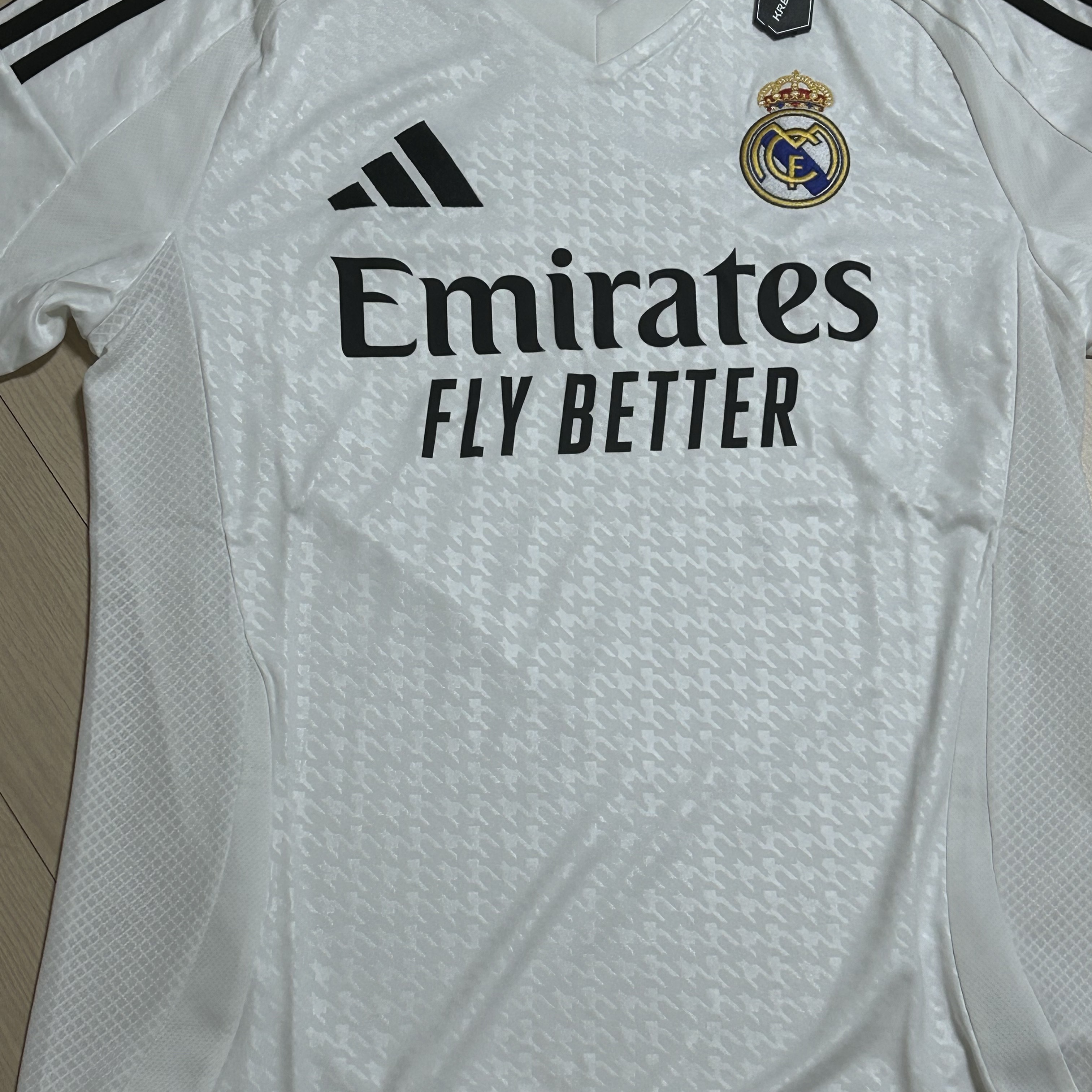 Adidas Real Madrid 2024/25 Home Jersey White - KR Sizing (Non Marking Ver.) 착용 스타일