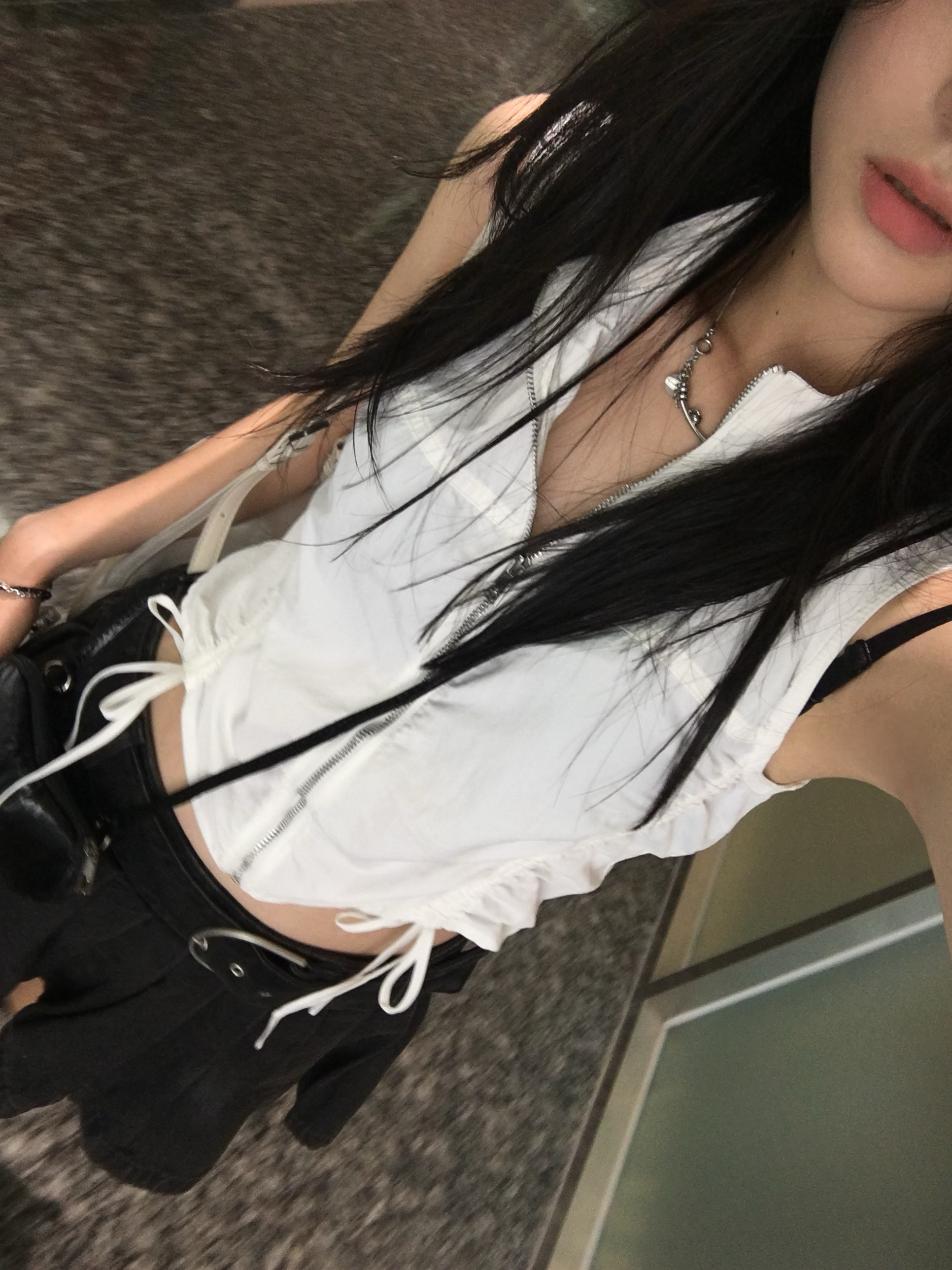Sentiments No.334 Snake Ball Necklace Silver, ACOC Pebble Wallet Black 착용 스타일 - 2