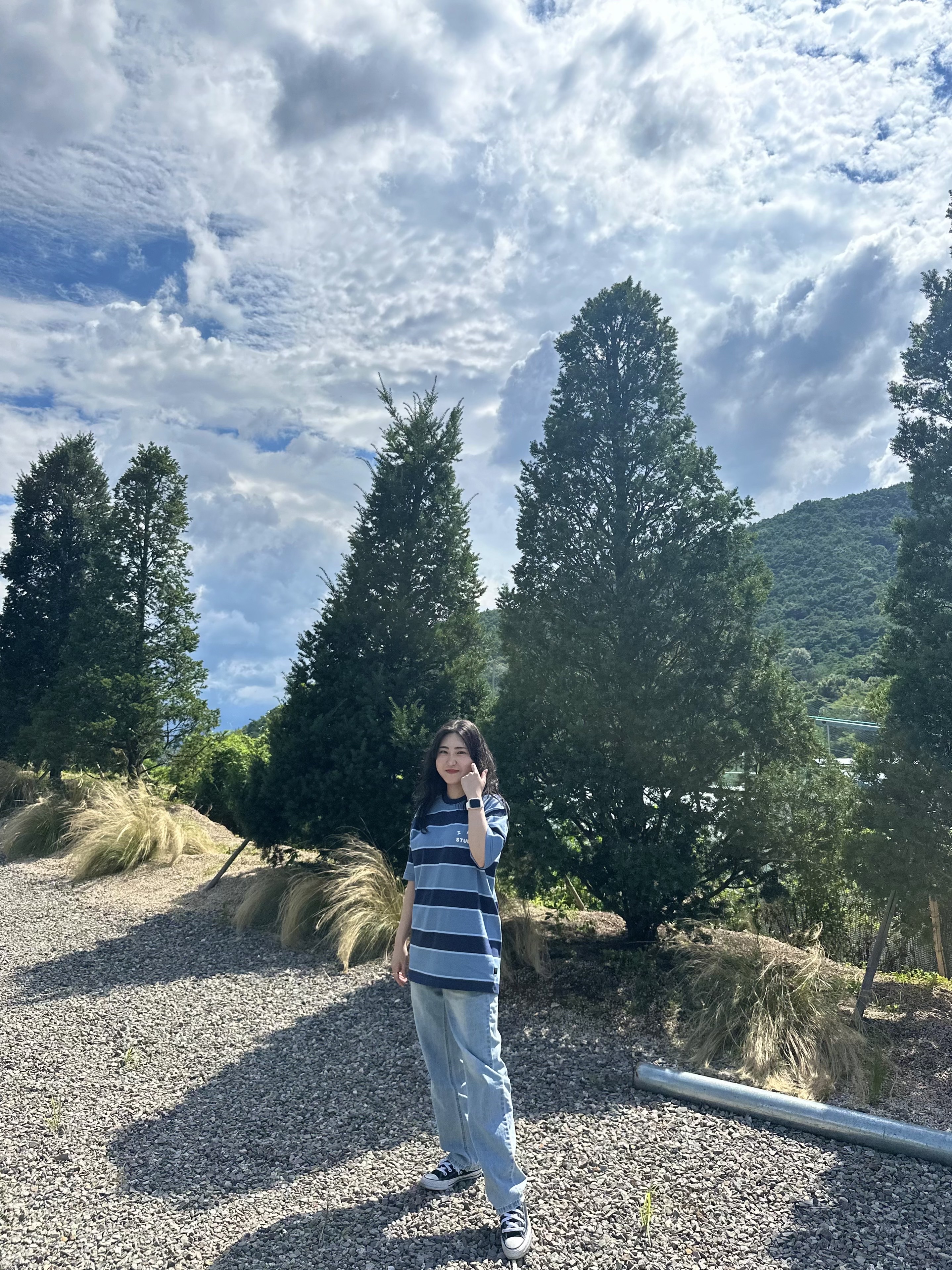 IAB Studio Striped T-Shirt Blue White, Apple Watch SE 40mm Cellular Silver Aluminum Case with Sport Band White (Korean Ver.) 착용 스타일