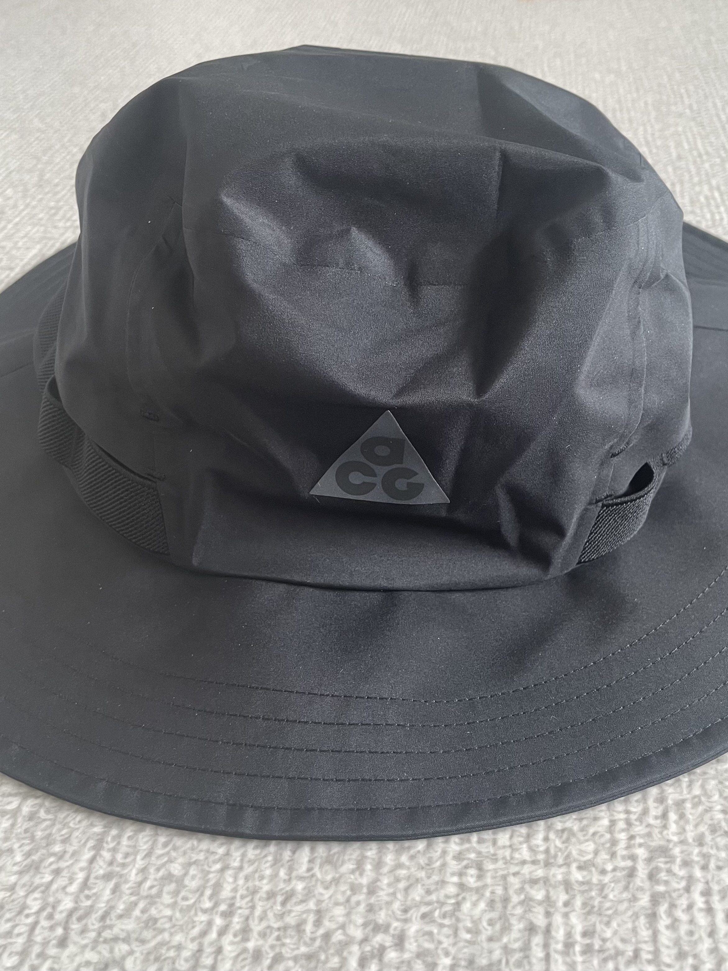 Nike ACG Apex Bucket Hat Black 착용 스타일