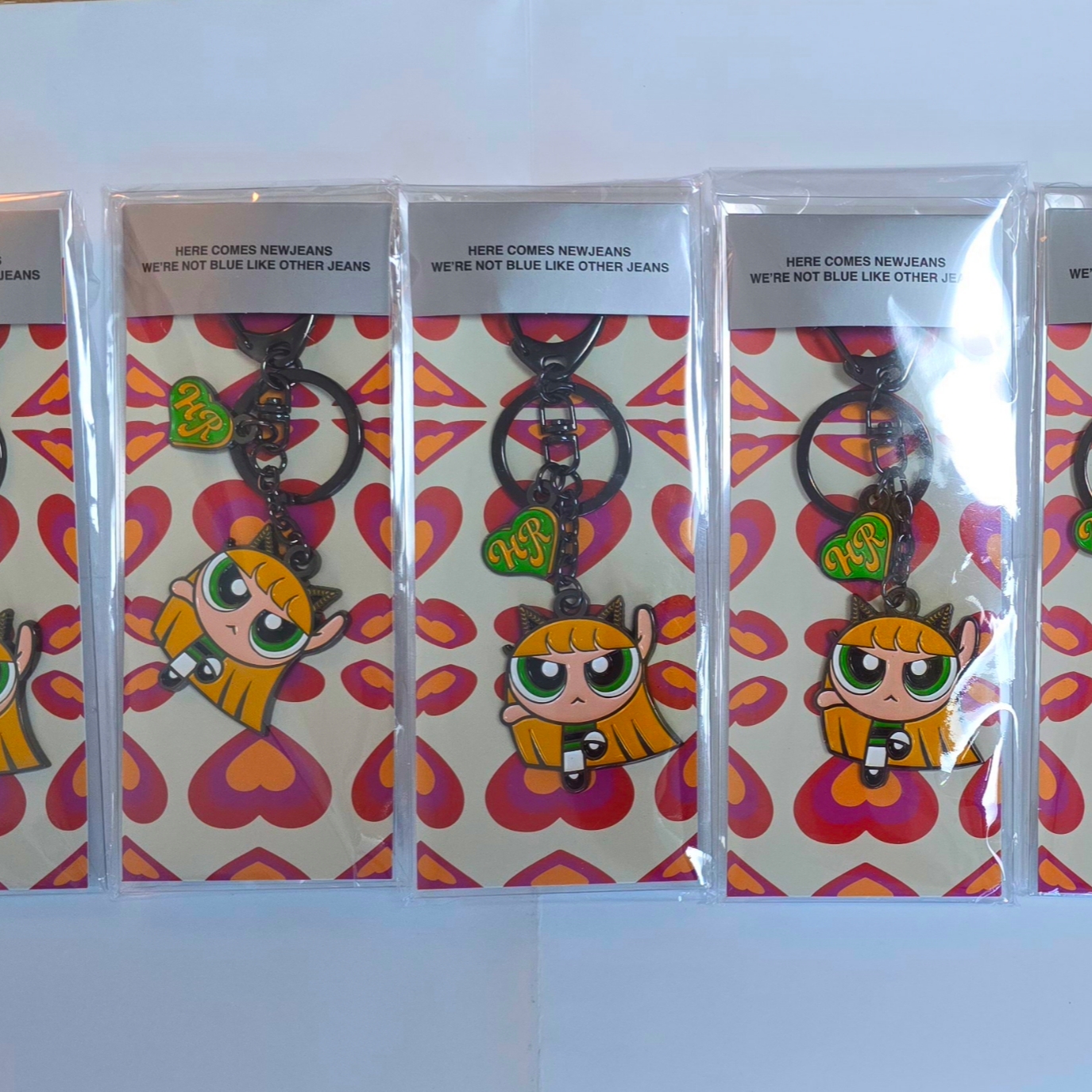 NewJeans x The Powerpuff Girls Metal Keyring Haerin 착용 스타일