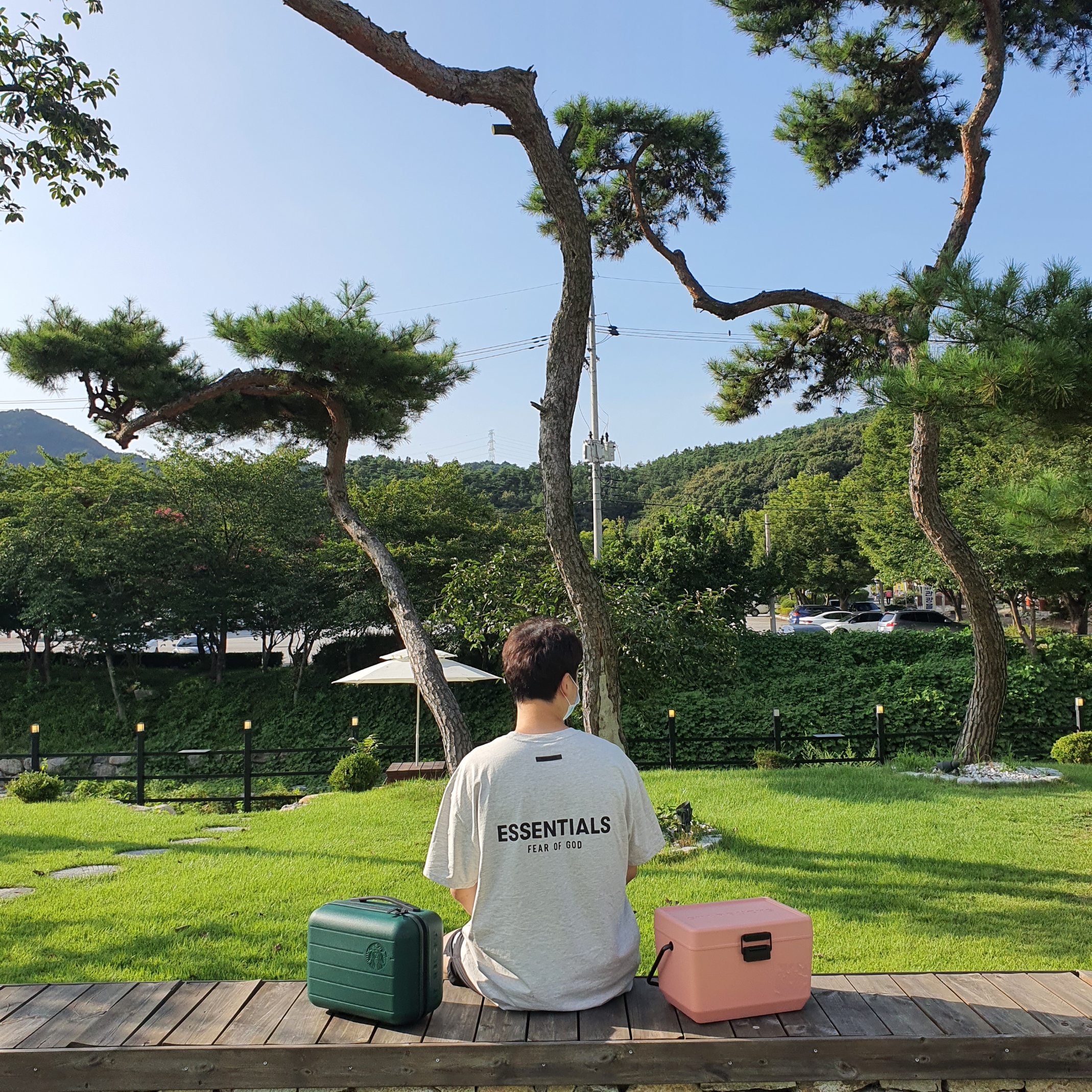 Essentials T-Shirt Oatmeal - 21SS 착용 스타일
