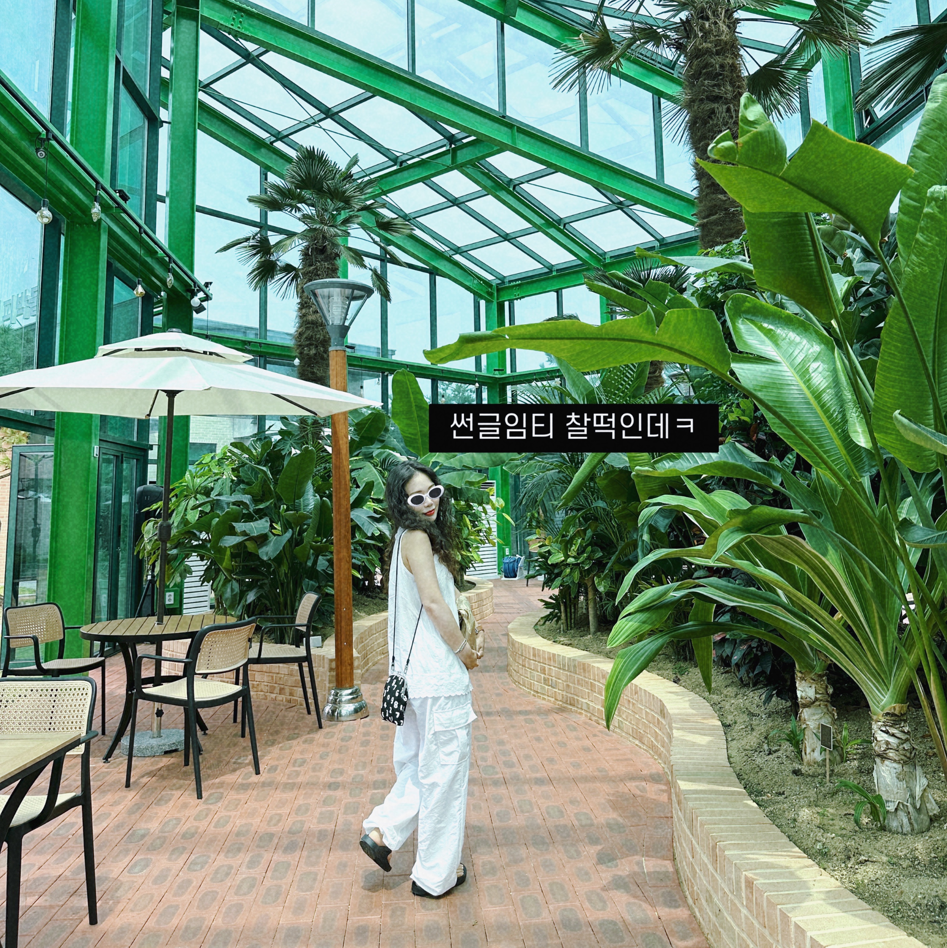 Oofos OOriginal Black 착용 스타일 - 6