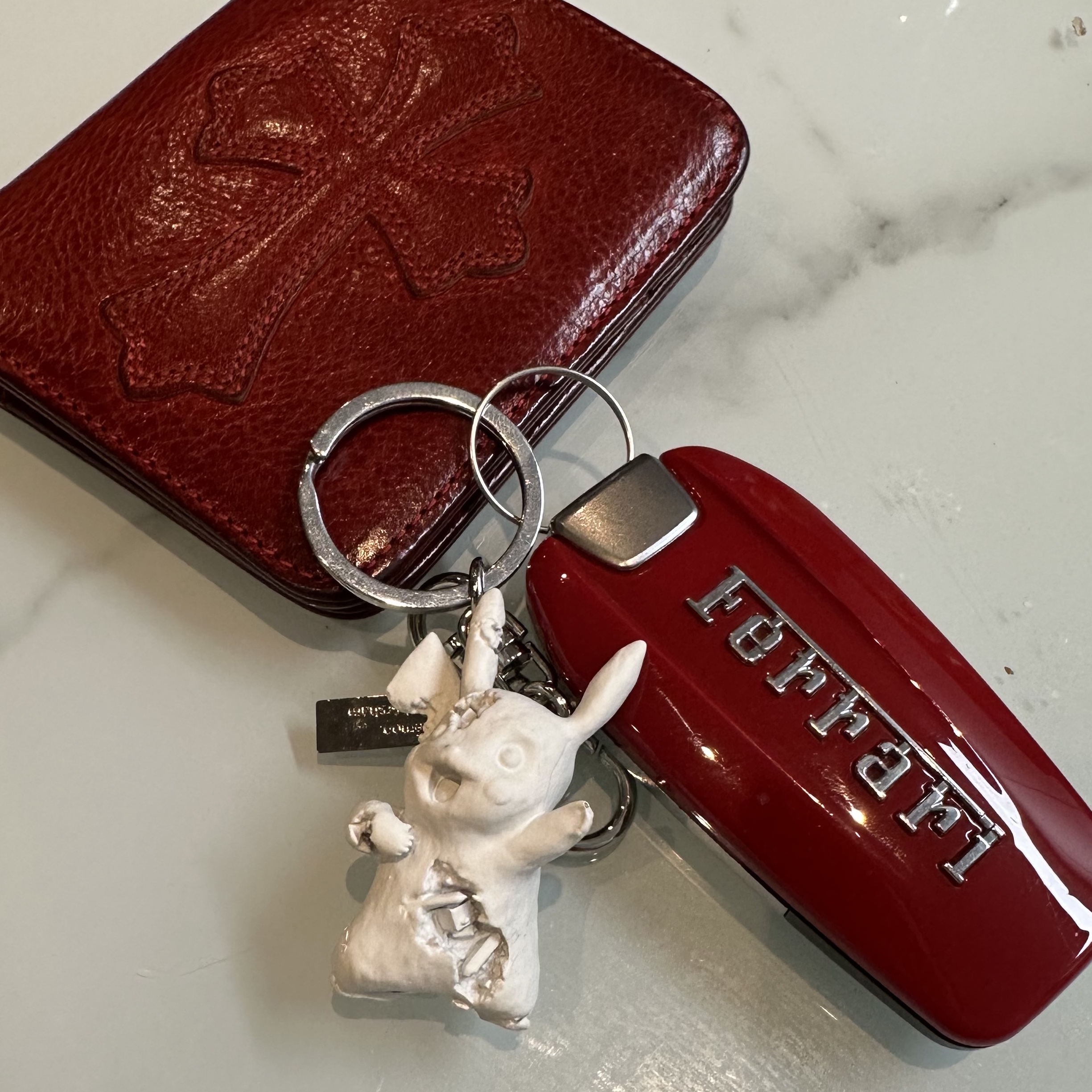 다니엘 아샴 x 포켓몬 x 2G 도쿄 크리스탈라이즈드 피카츄 키체인