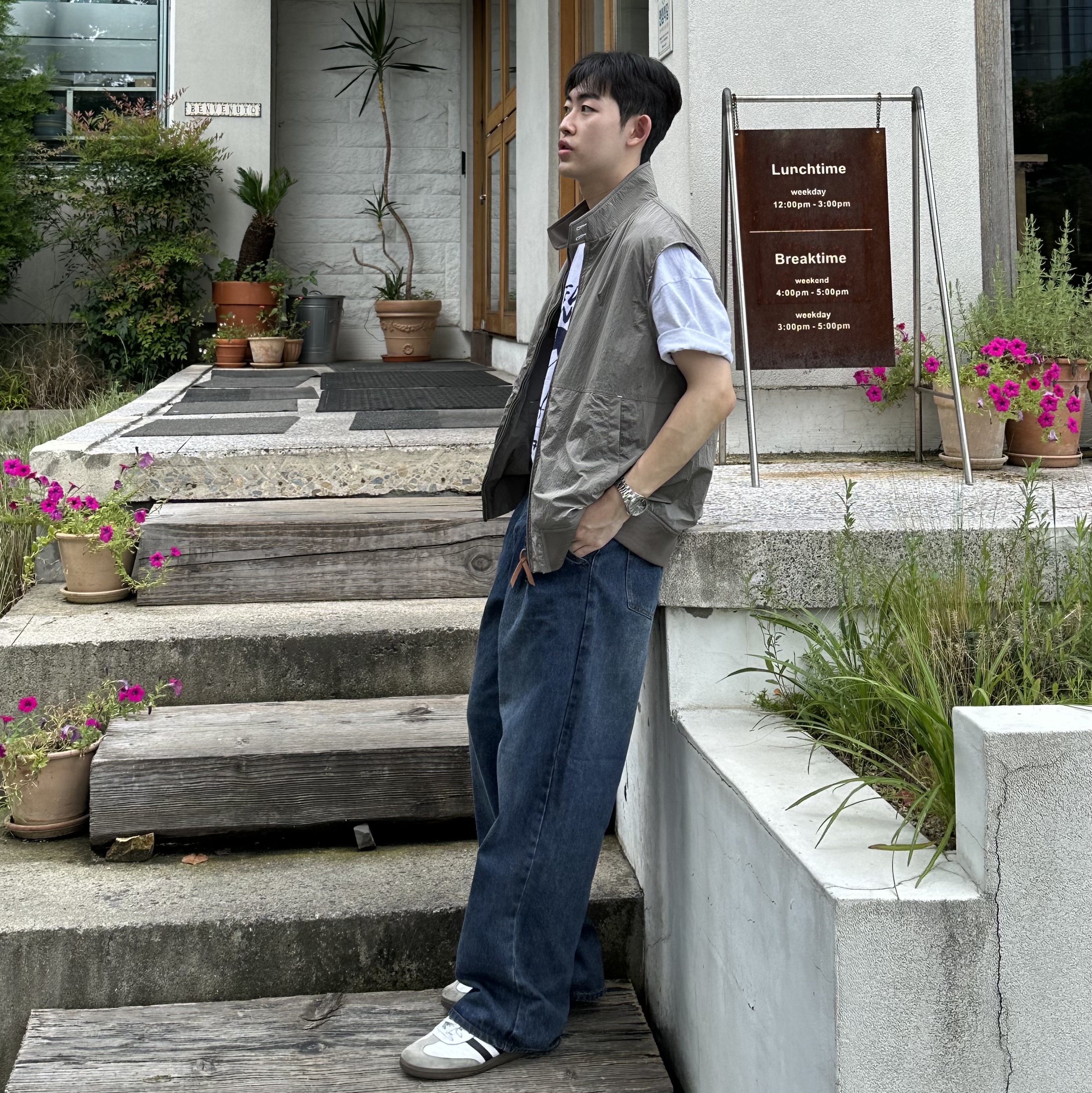 Nanamica Zip Up Wind Vest Beige, Adidas Samba OG Cloud White 착용 스타일 - 1