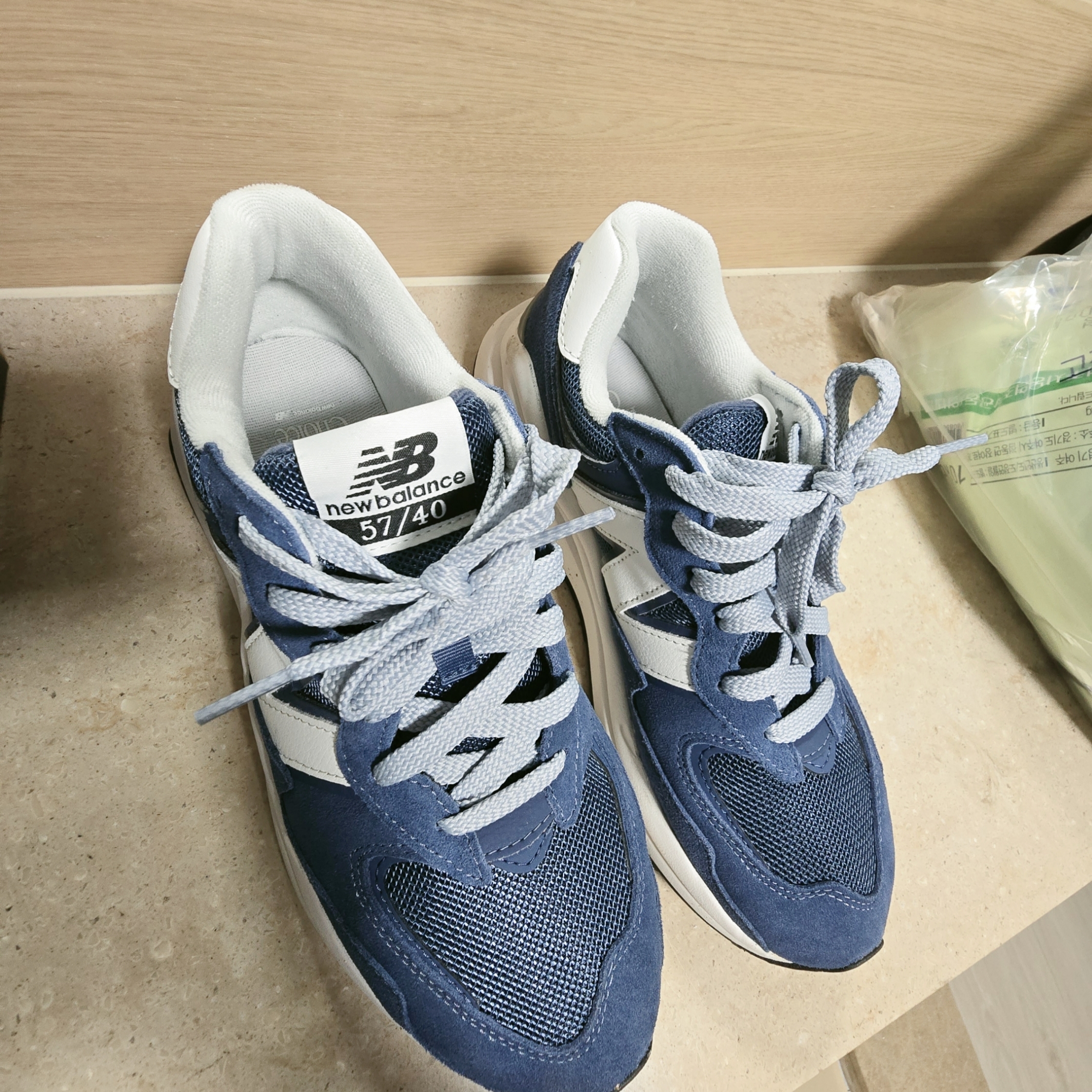 New Balance 5740 Blue 착용 스타일 - 2