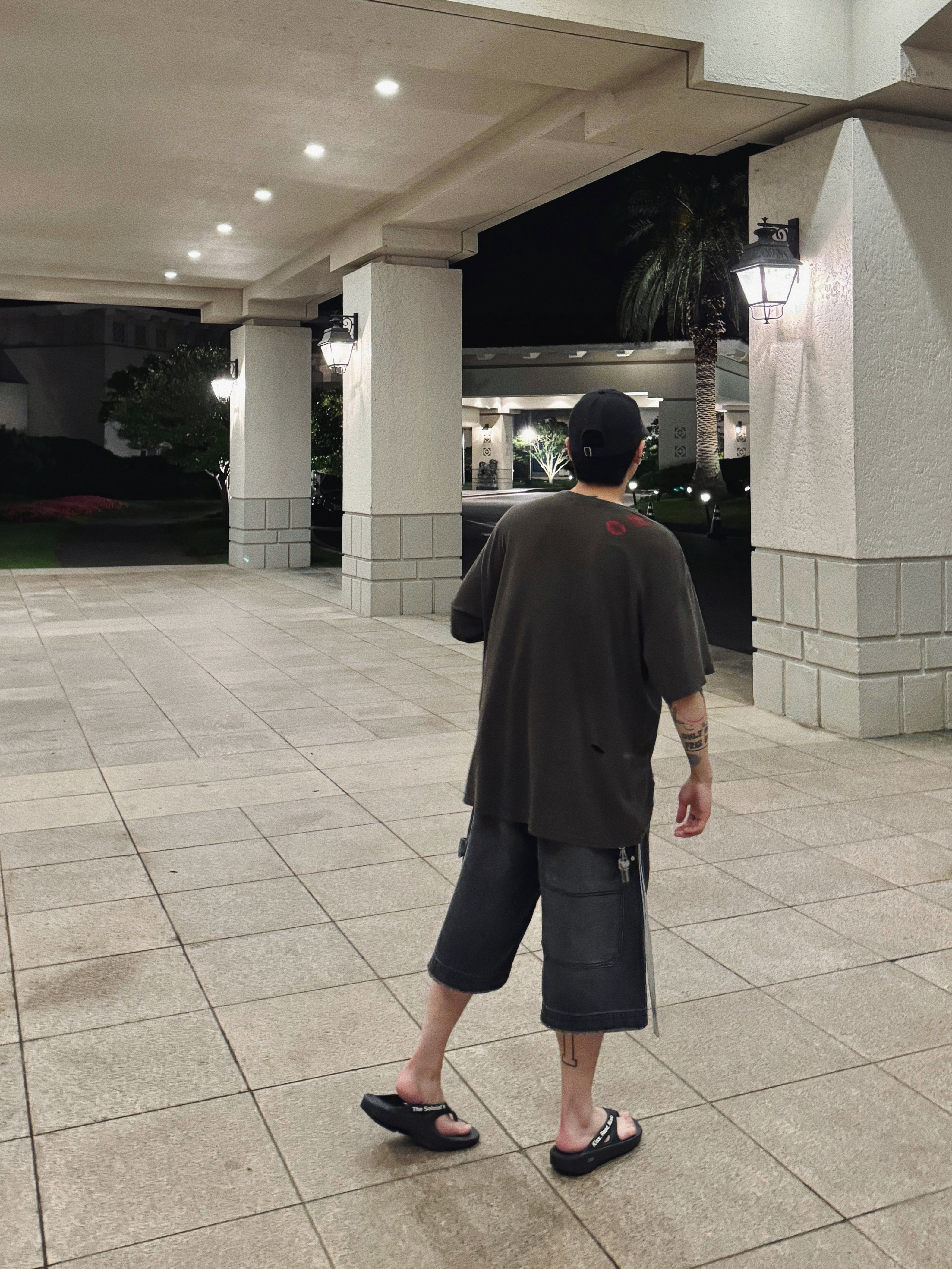 Project G/R Blow Me Washed T-Shirt Brown, ETCE Denim Bermuda Shorts Black 착용 스타일 - 2
