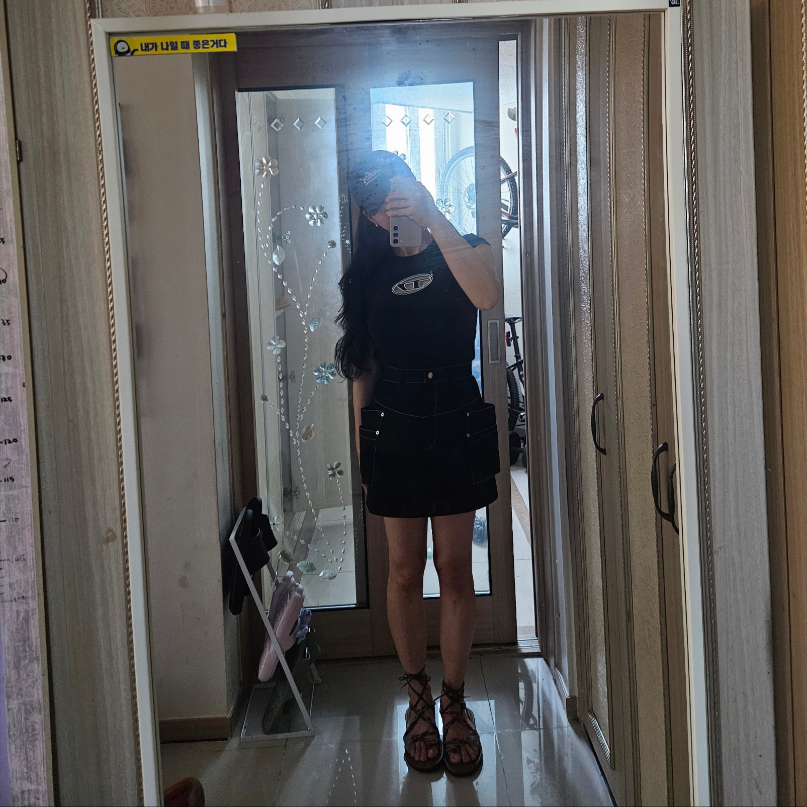 (W) Diesel T-Angie Peekaboo Logo T-Shirt Black 착용 스타일 - 1