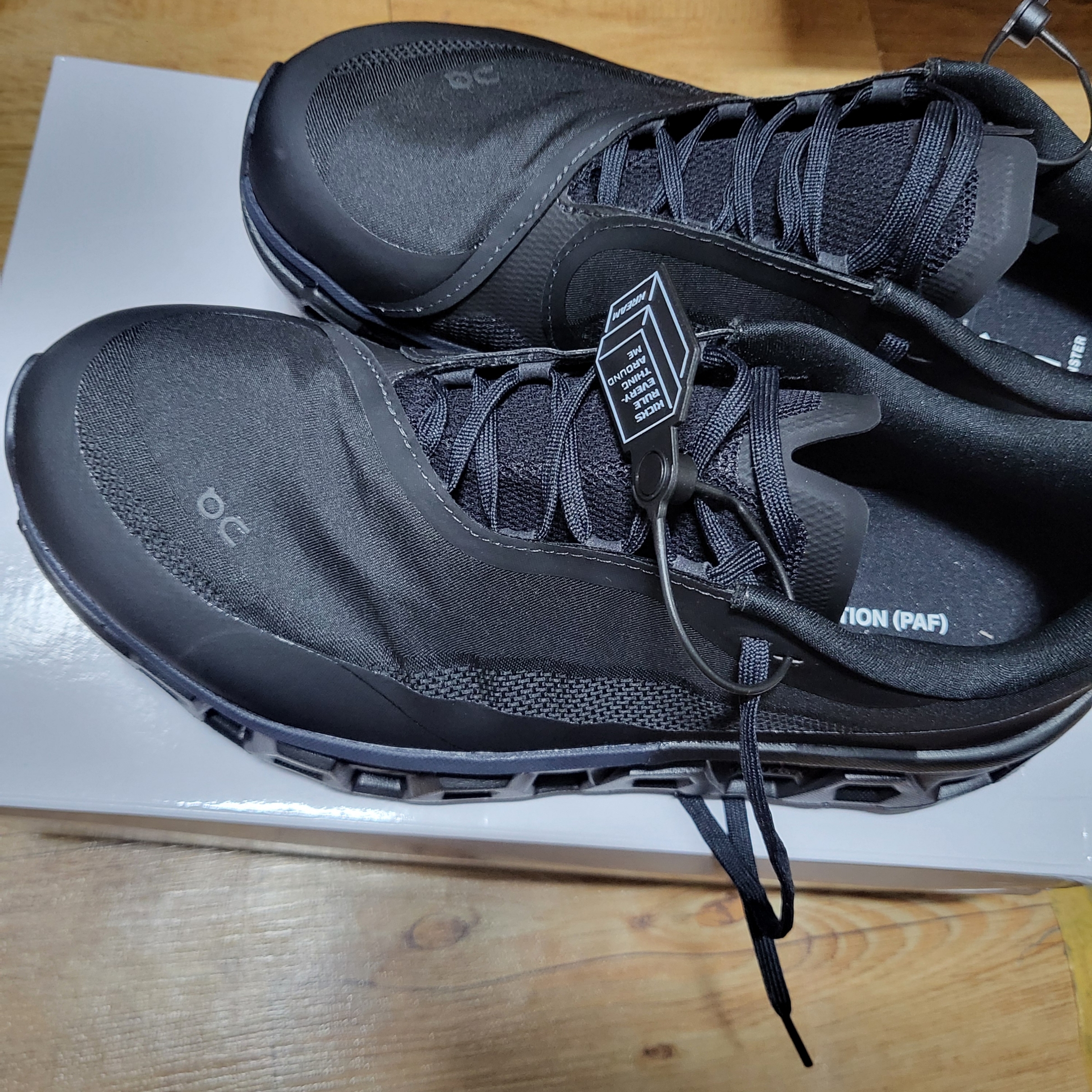 On Running x Post Archive Faction (Paf) Cloudmonster 2 Black Magnet 착용 스타일