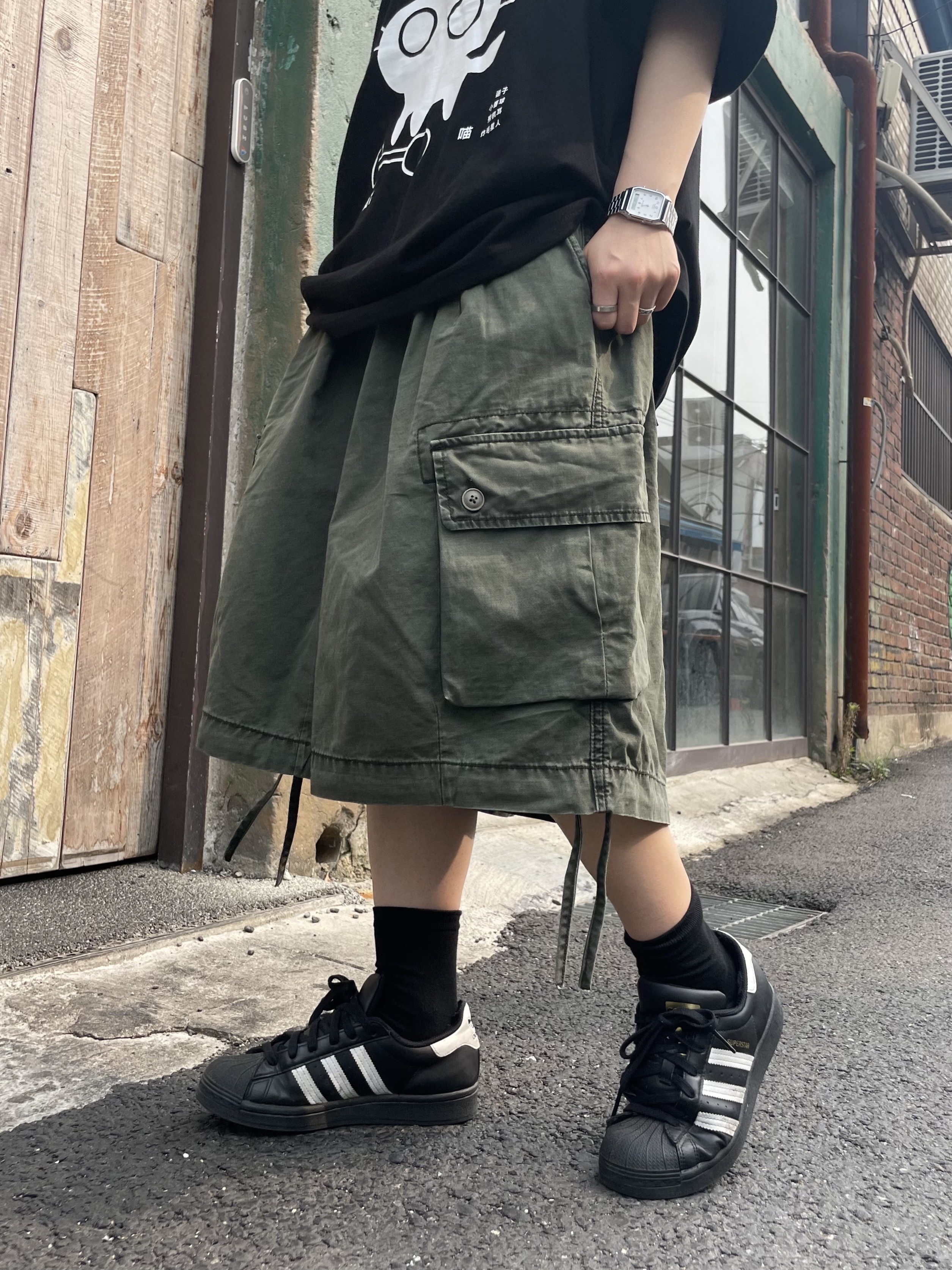 Adidas Superstar Core Black White, Stussy Canvas Side Pouch Washed Black 착용 스타일 - 6