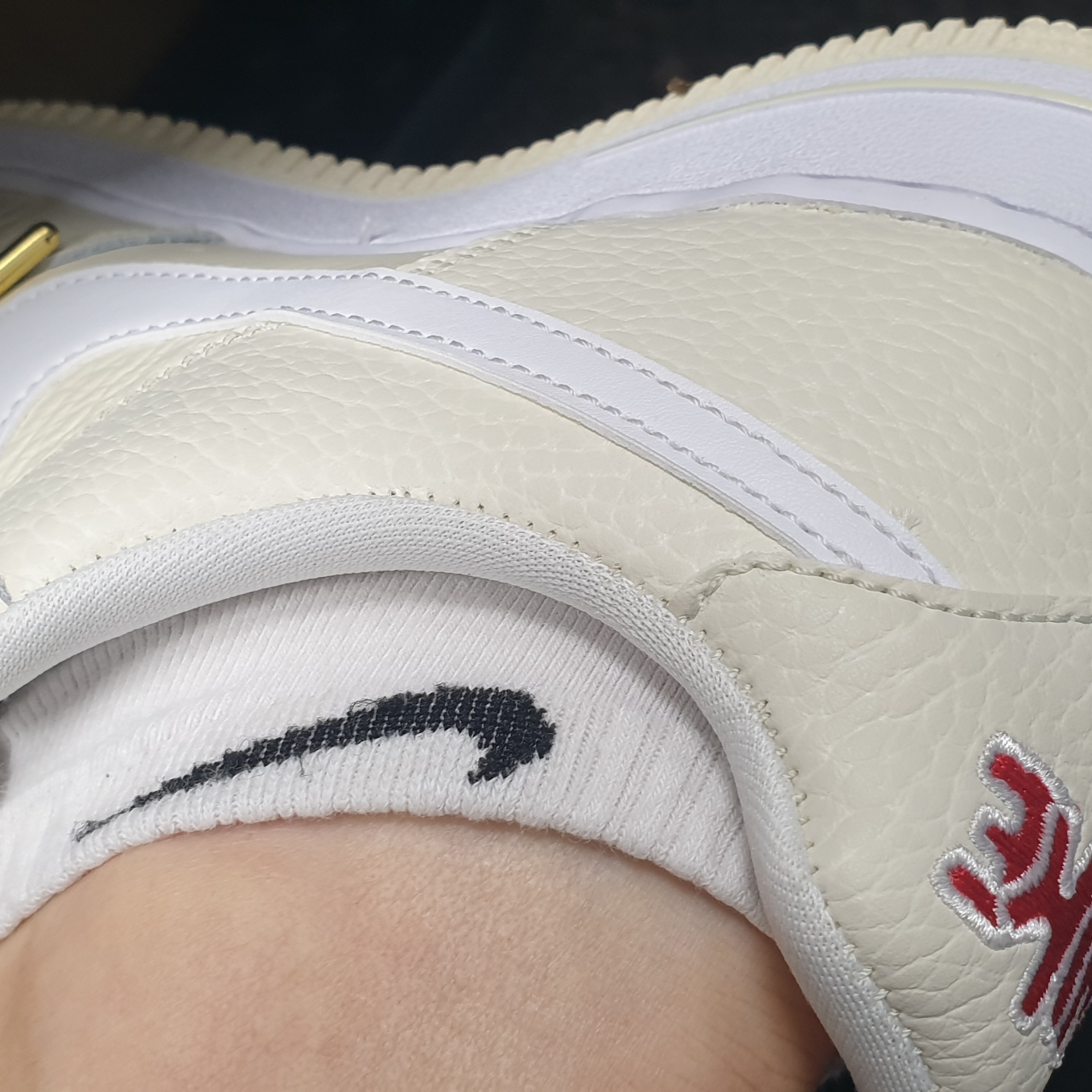 Nike Air Force 1 '07 PRM Popcorn 착용 스타일 - 4
