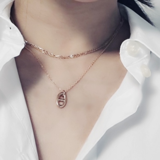 (W) Hermes Small Farandole Pendant Rose Gold 착용 스타일