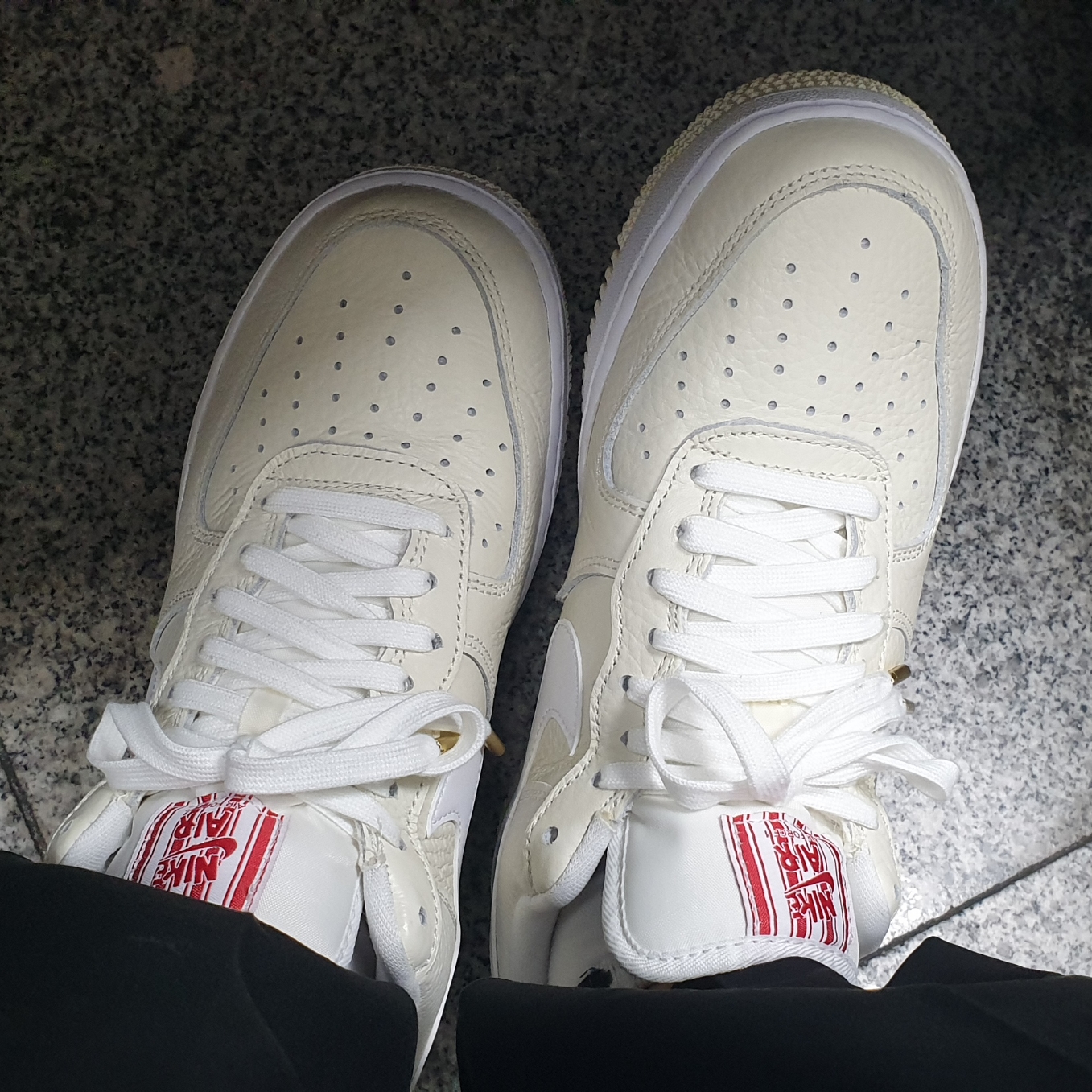 Nike Air Force 1 '07 PRM Popcorn 착용 스타일 - 5