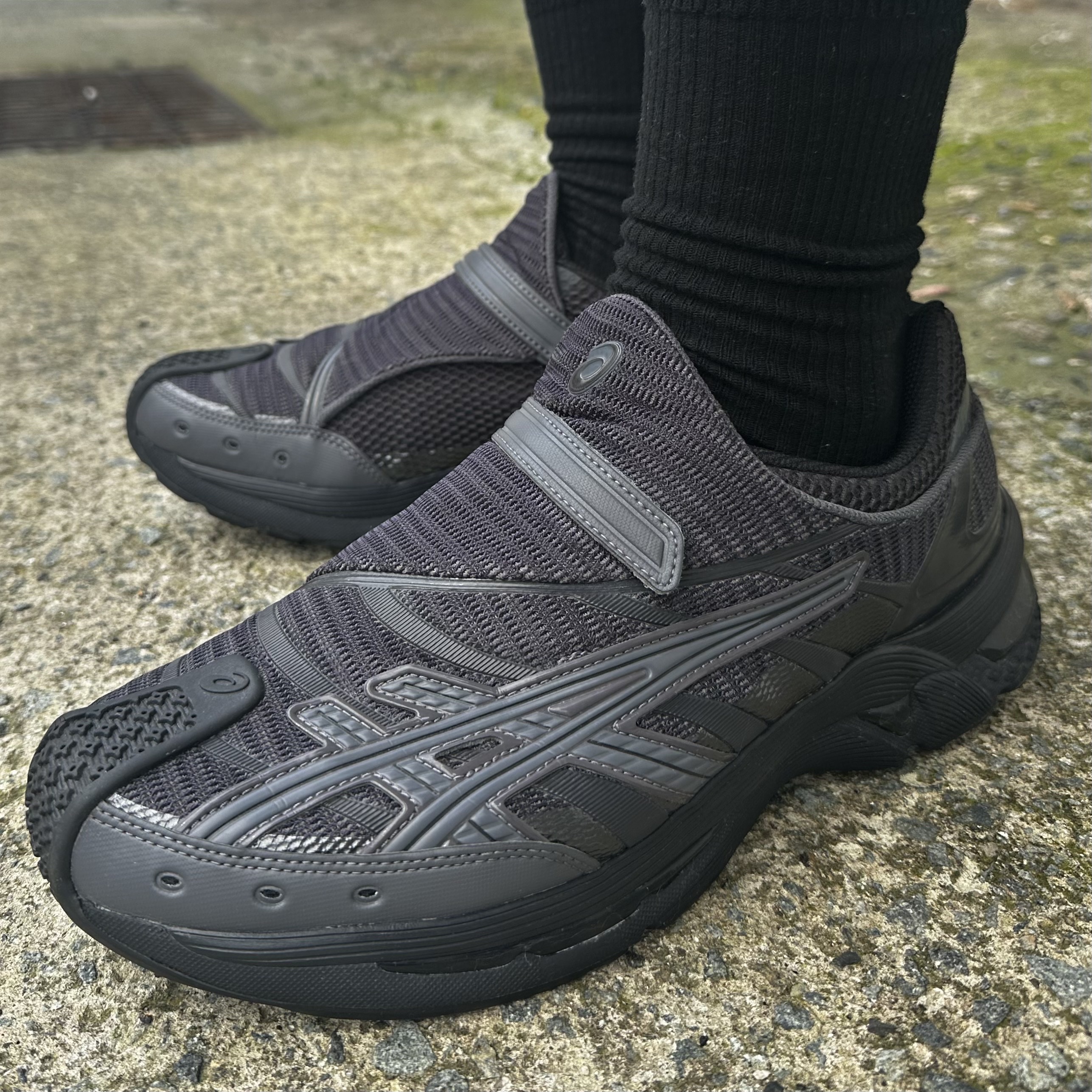 Asics x Kiko Kostadinov Gel-Kiril 2 Graphite Grey 착용 스타일